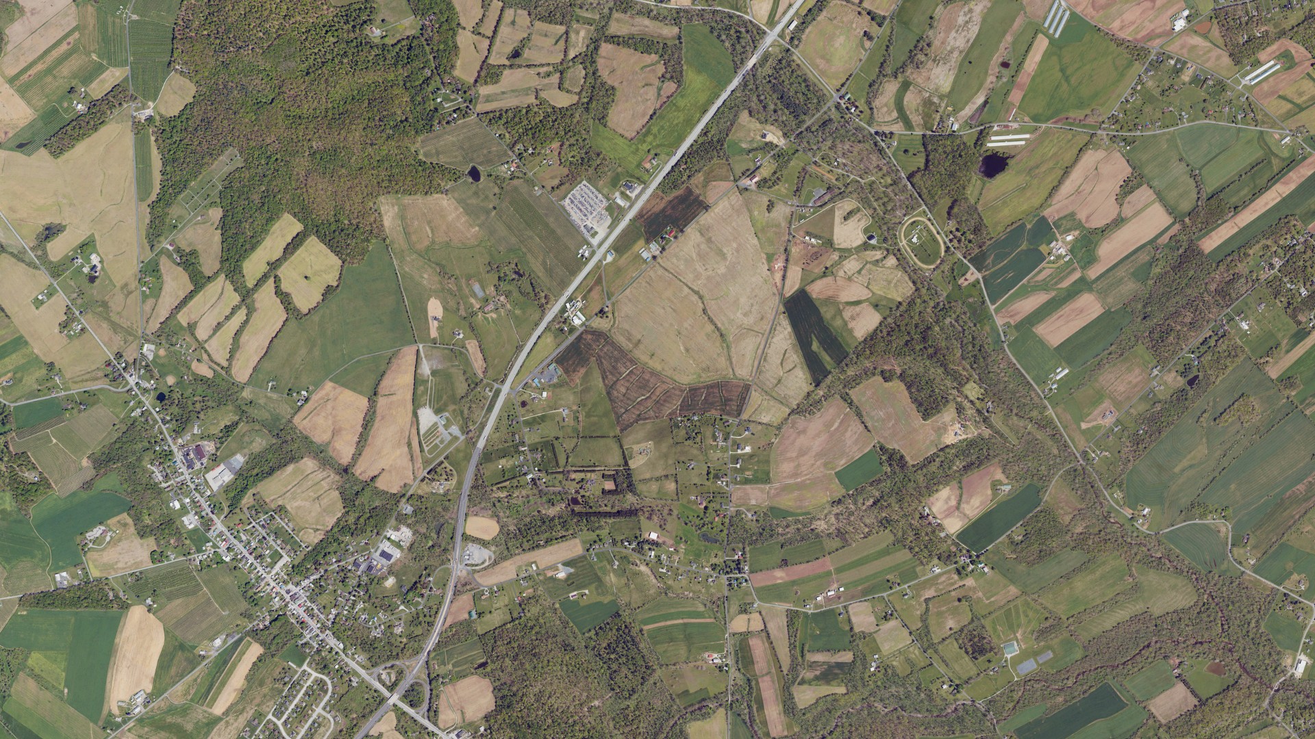 Natural-color aerial photograph of land around Latimore, Pennsylvania