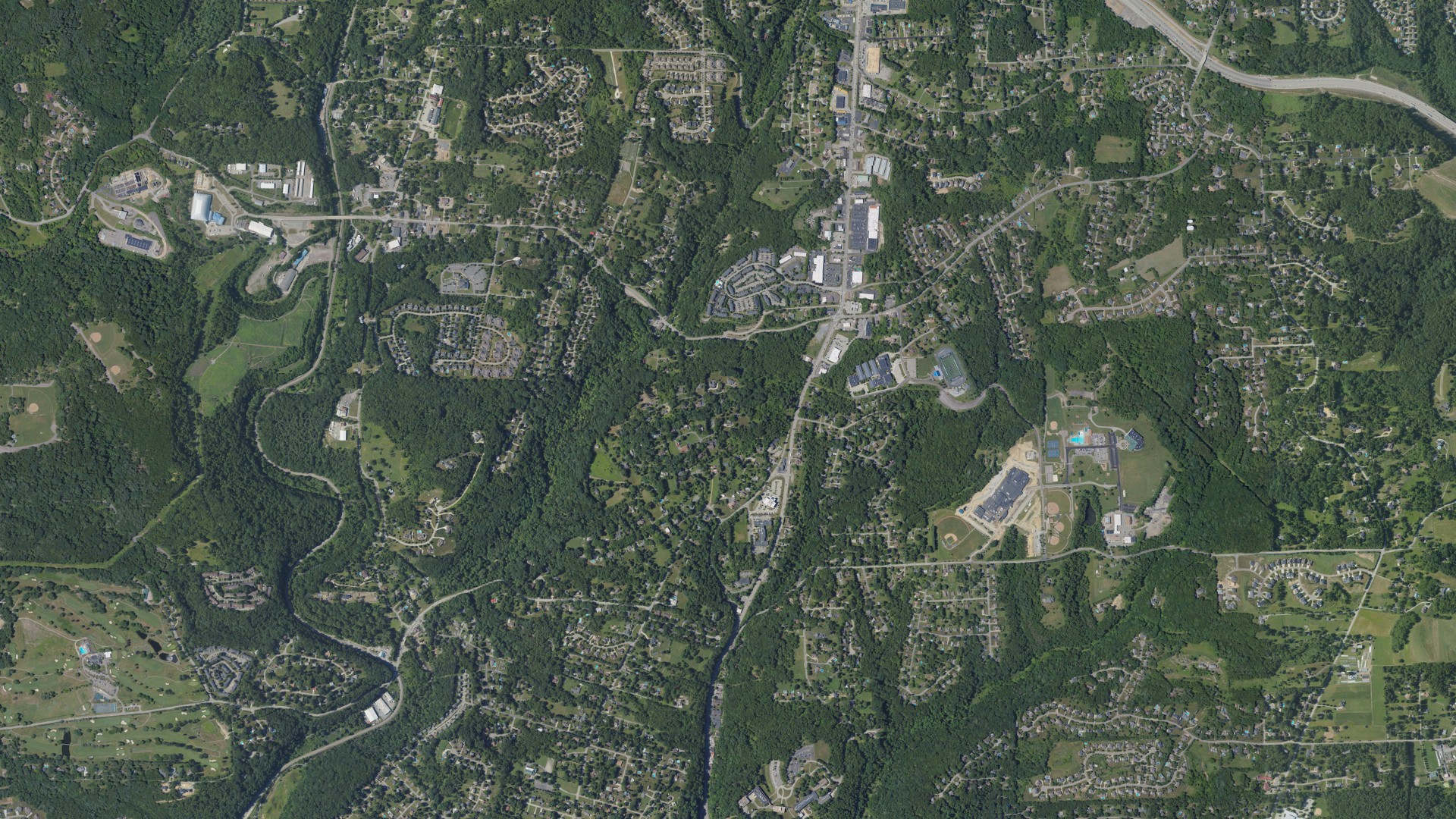Natural-color aerial photograph of land around Hampton, Pennsylvania