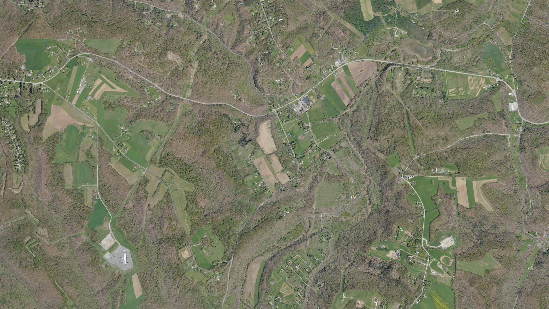 Natural-color aerial photograph of land around Independence, Pennsylvania