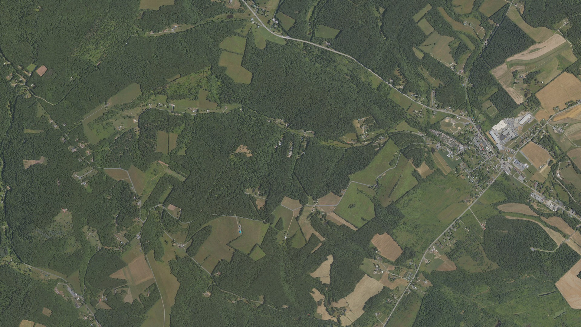 Natural-color aerial photograph of land around West St. Clair, Pennsylvania