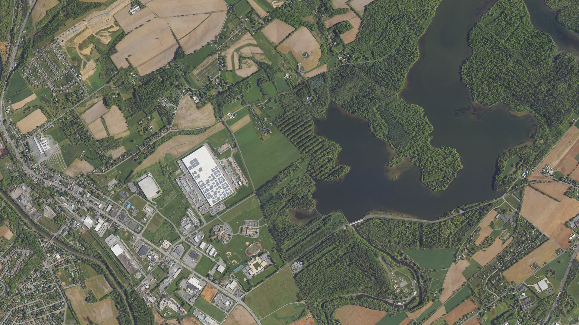 Aerial view of land around Ontelaunee, Pennsylvania