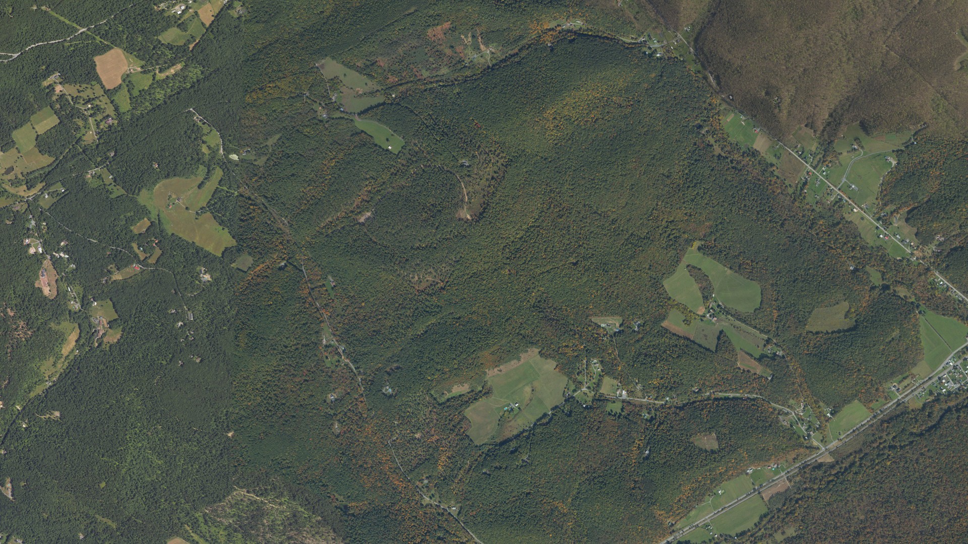 Aerial view of land around Huston, Pennsylvania