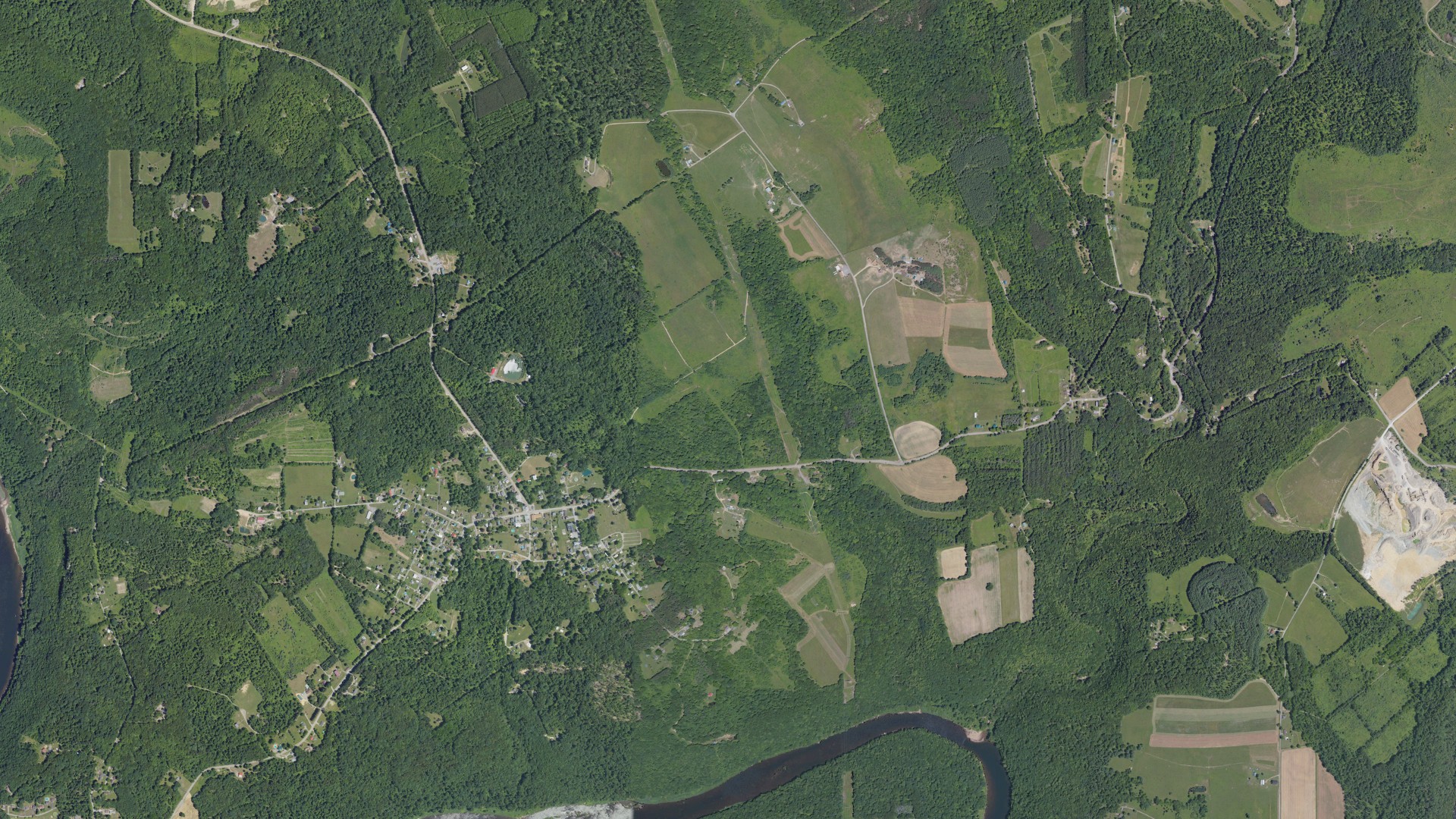 Aerial view of land around Richland, Pennsylvania