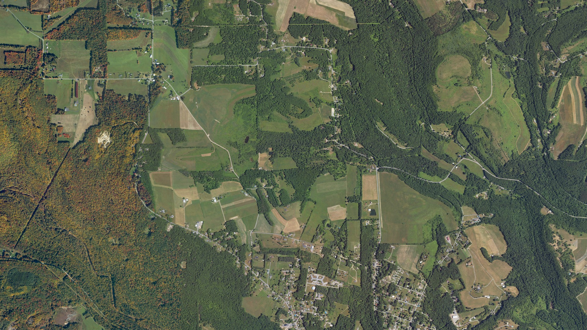 Natural-color aerial photograph of land around Pike, Pennsylvania