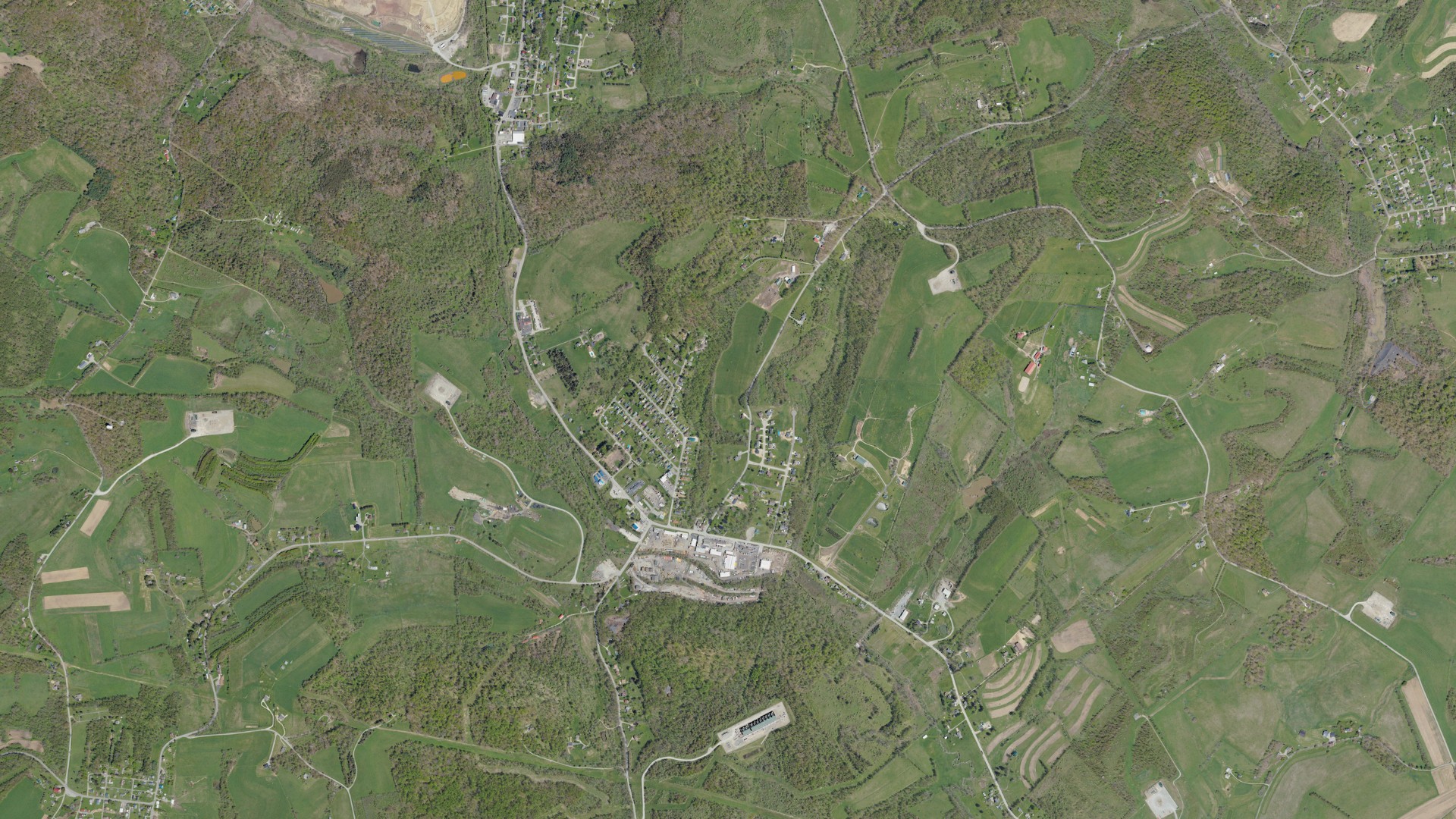 Natural-color aerial photograph of land around Atlasburg, Pennsylvania