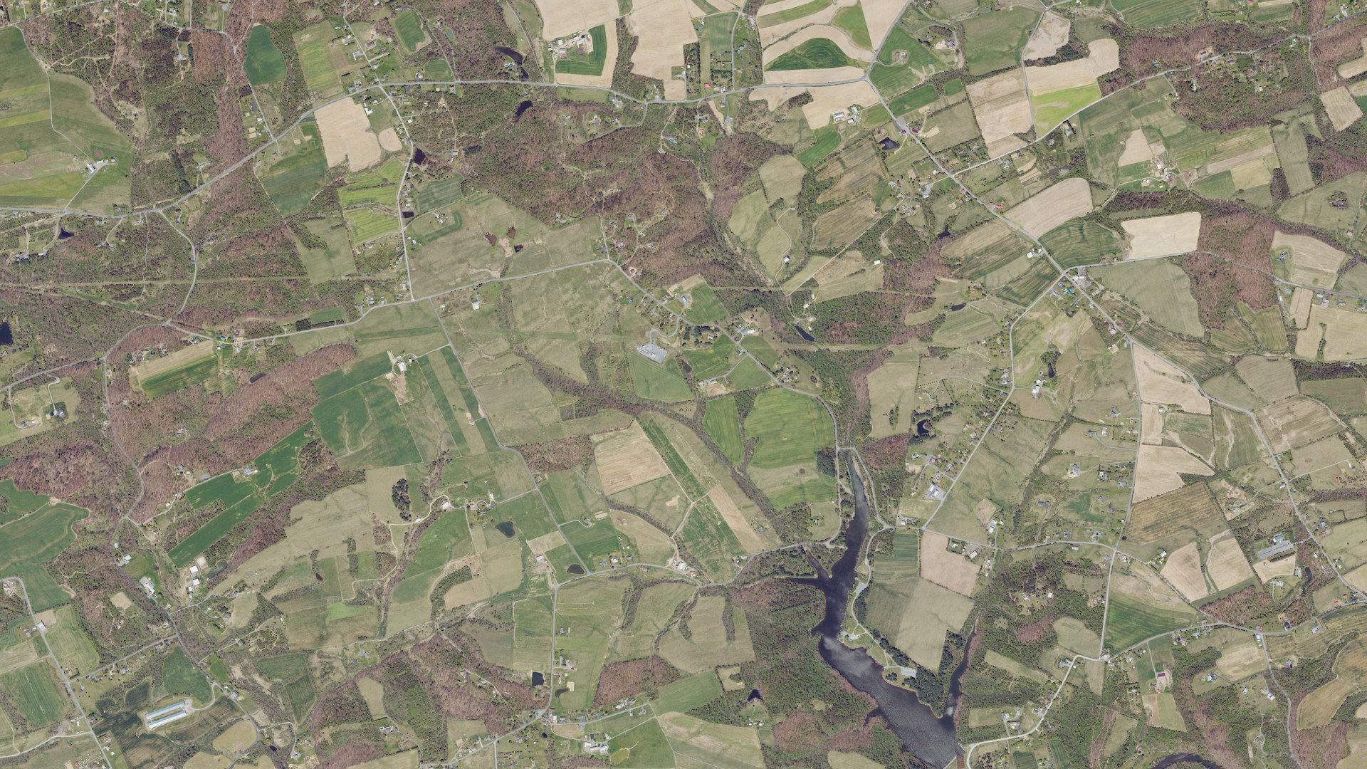 Natural-color aerial photograph of land around Lower Frankford, Pennsylvania