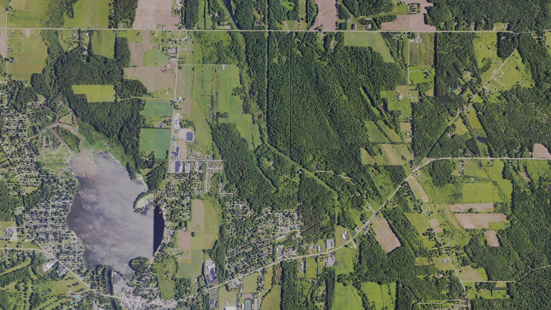 Aerial view of land around Washington, Pennsylvania