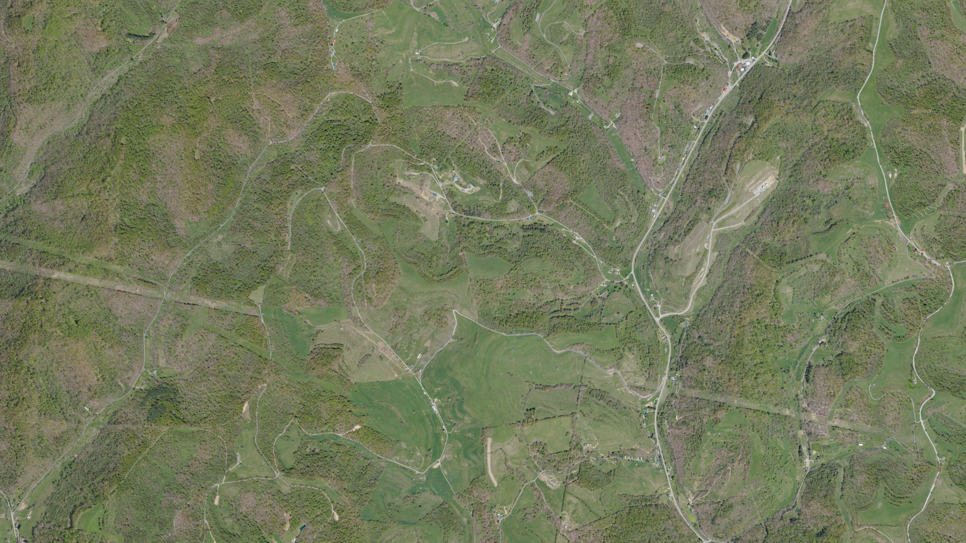Natural-color aerial photograph of land around Wayne, Pennsylvania