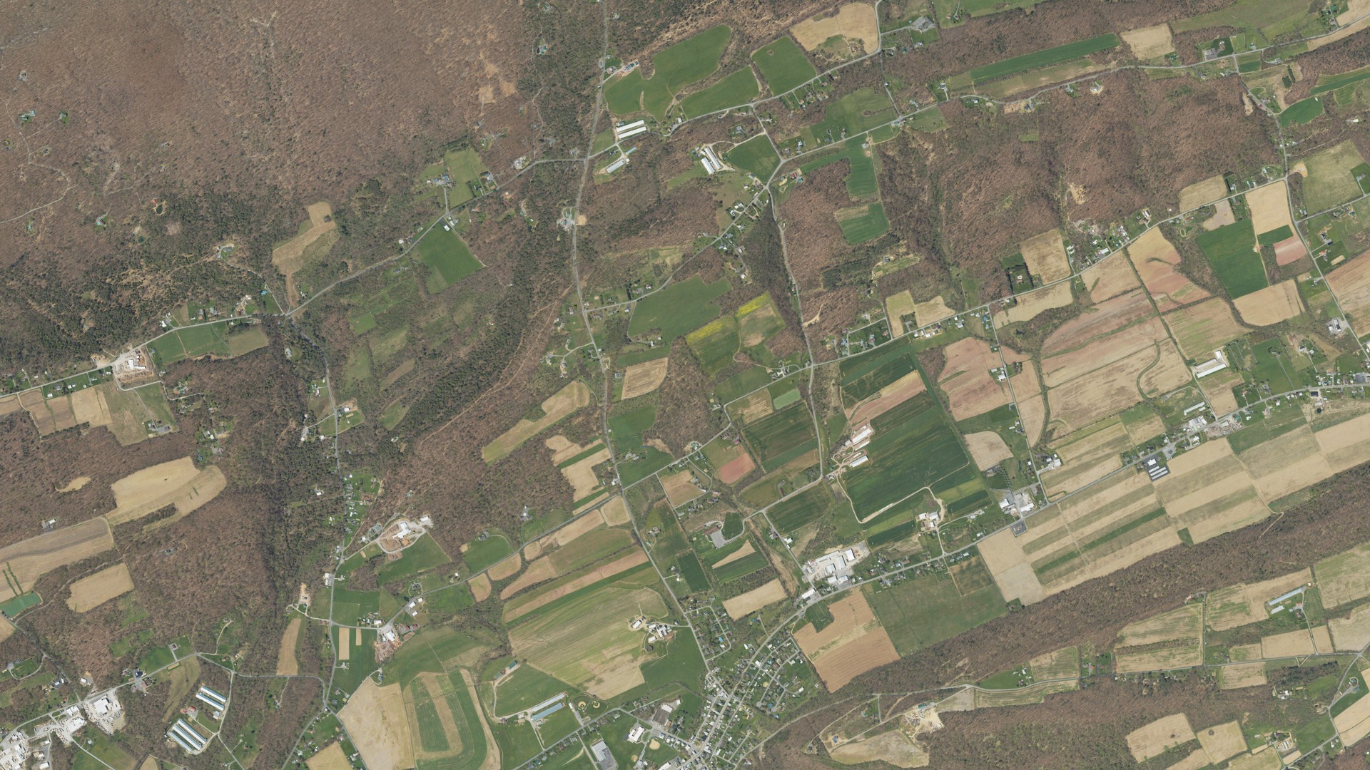 Natural-color aerial photograph of land around Fayette, Pennsylvania