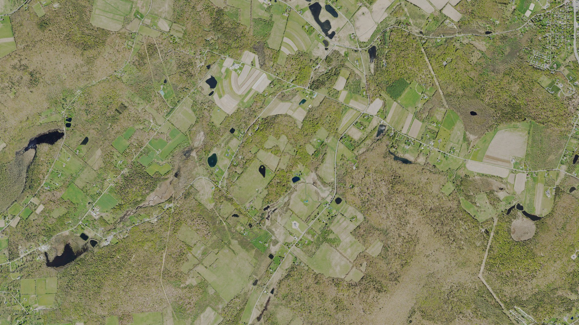 Natural-color aerial photograph of land around West Abington, Pennsylvania