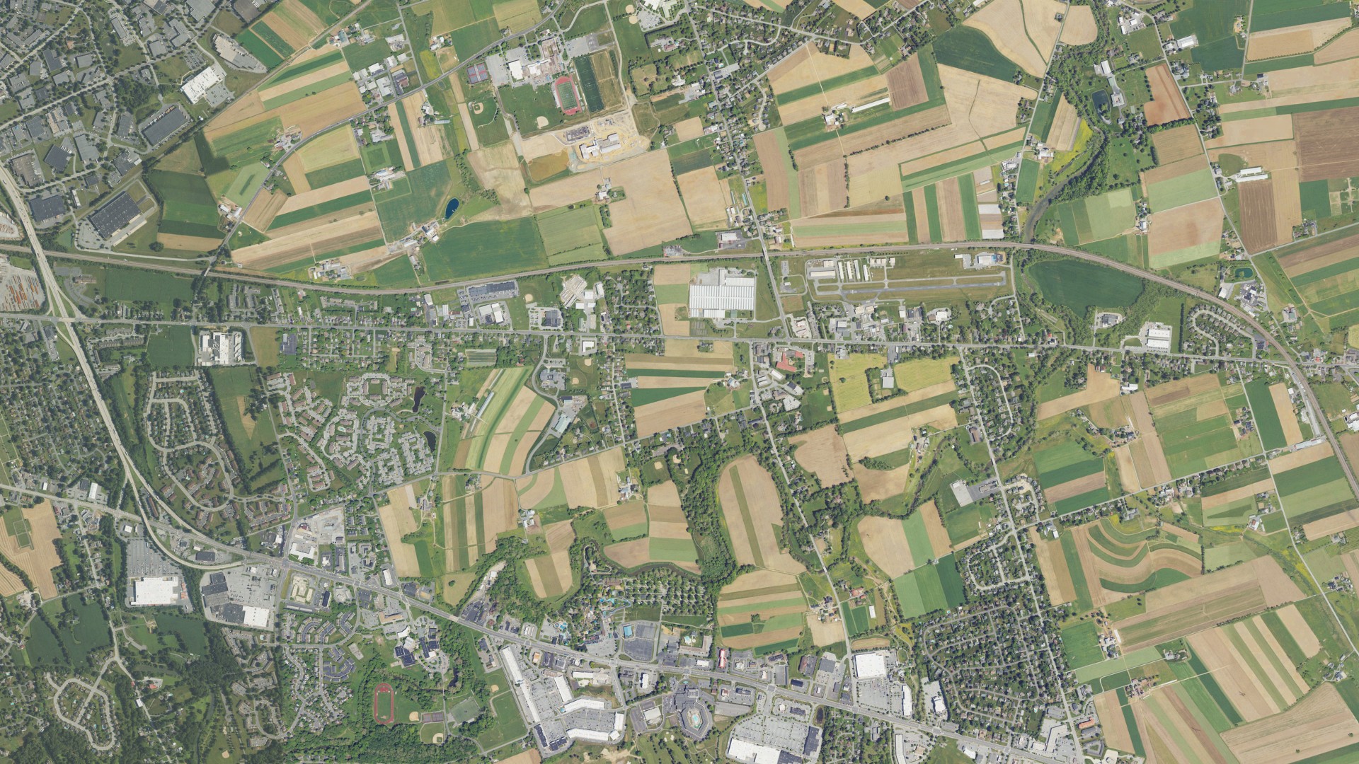 Natural-color aerial photograph of land around East Lampeter, Pennsylvania