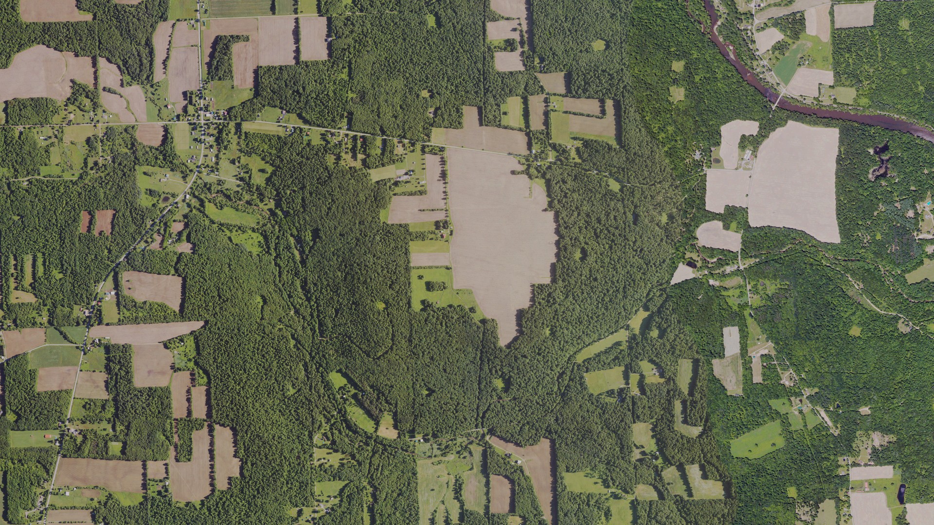 Natural-color aerial photograph of land around French Creek, Pennsylvania