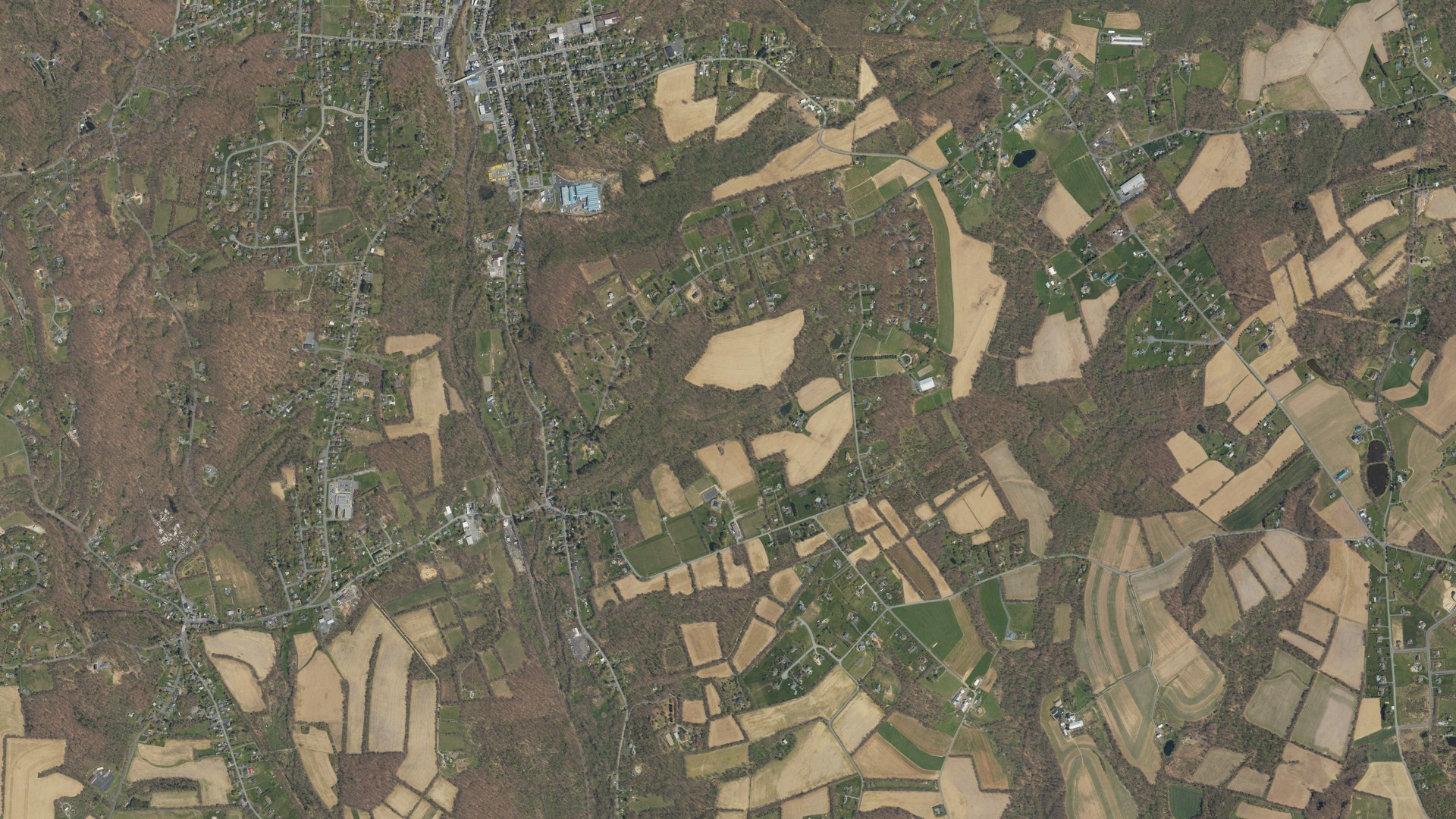 Aerial view of land around Washington, Pennsylvania