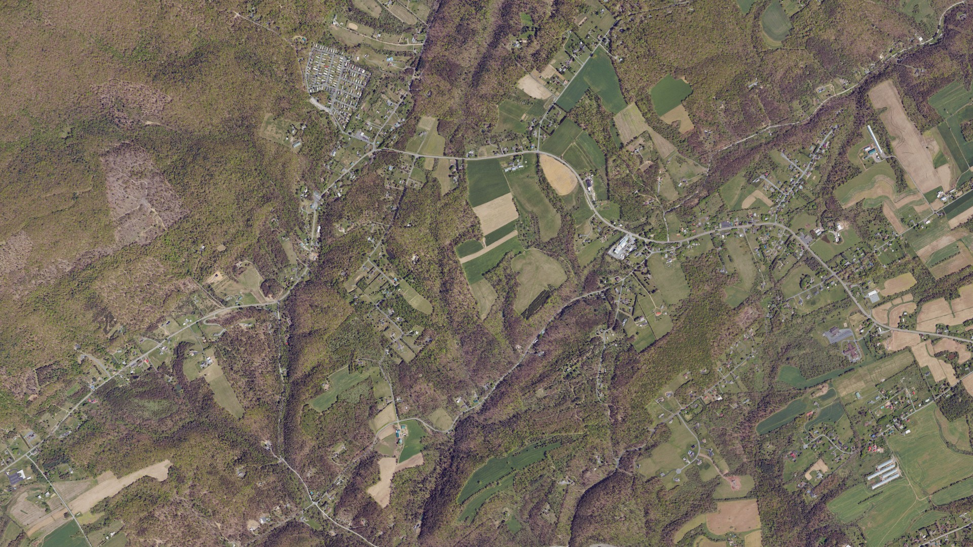 Natural-color aerial photograph of land around Wheatfield, Pennsylvania