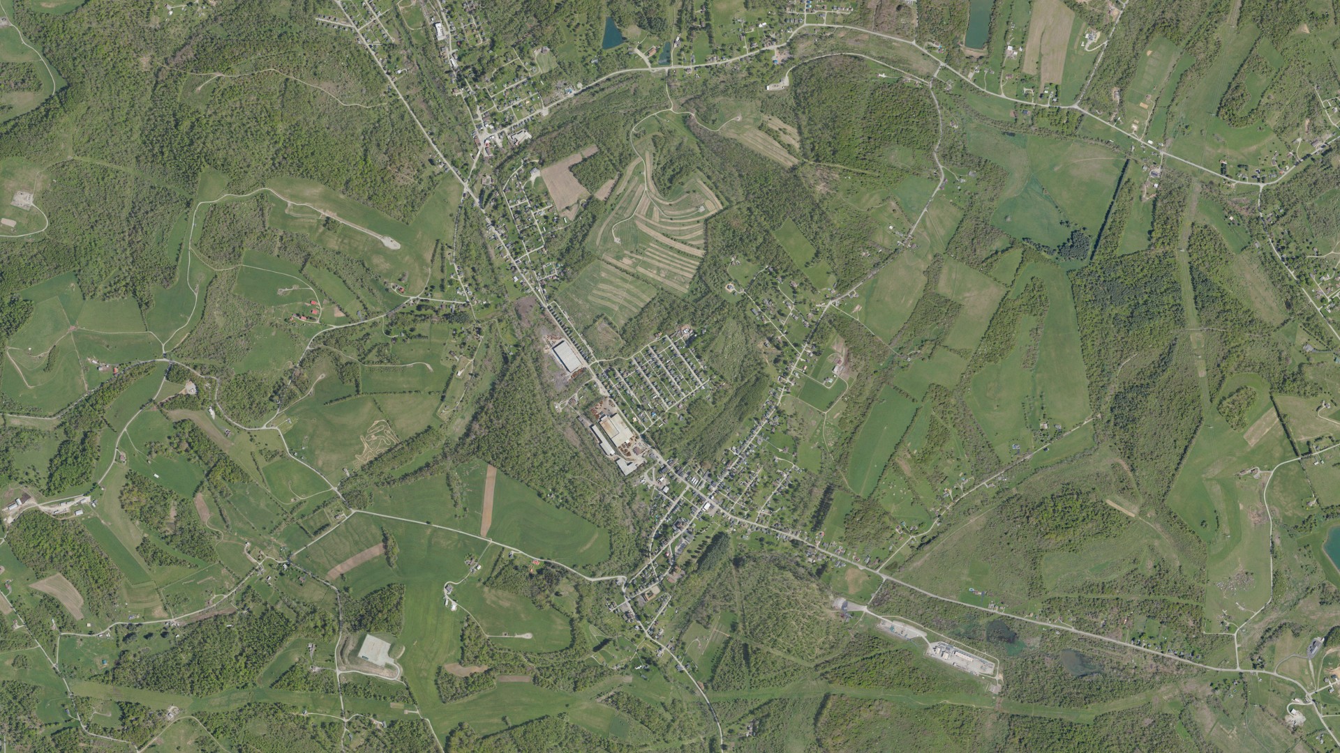 Natural-color aerial photograph of land around Buffington, Pennsylvania