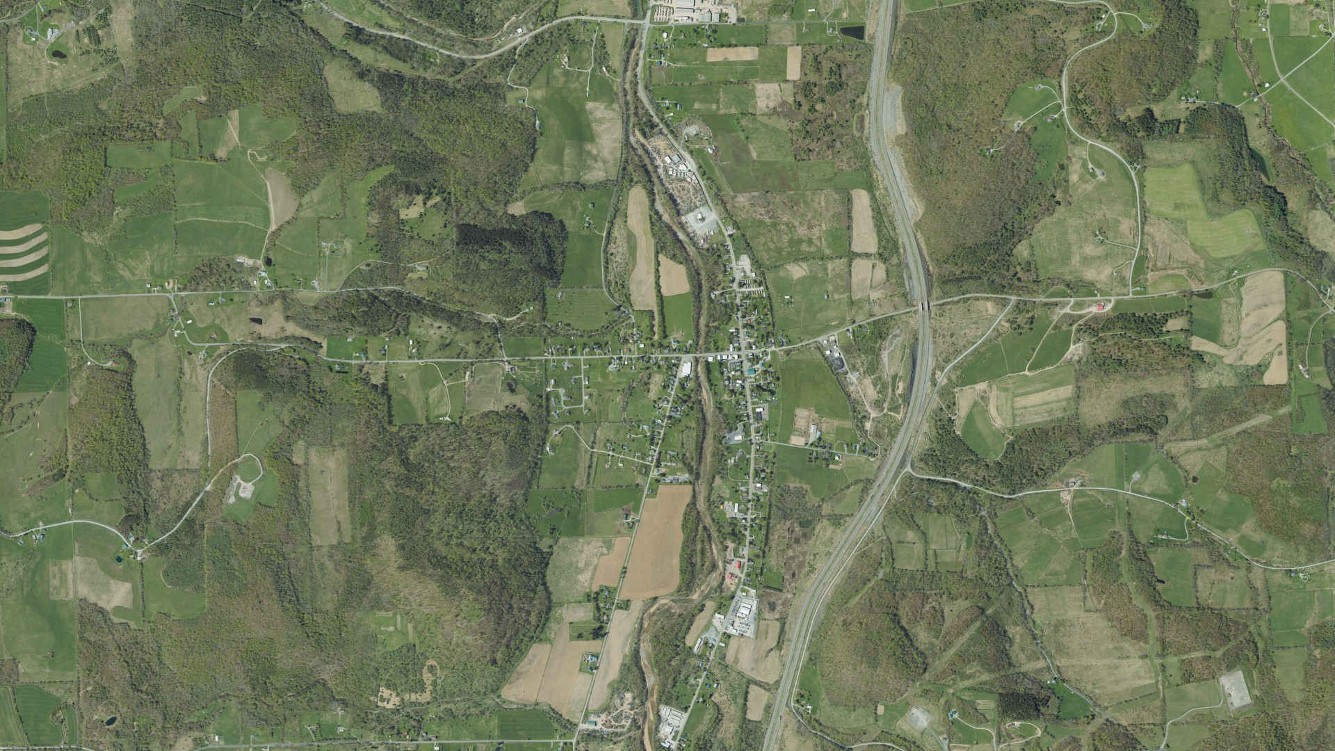 Aerial view of land around Putnam, Pennsylvania