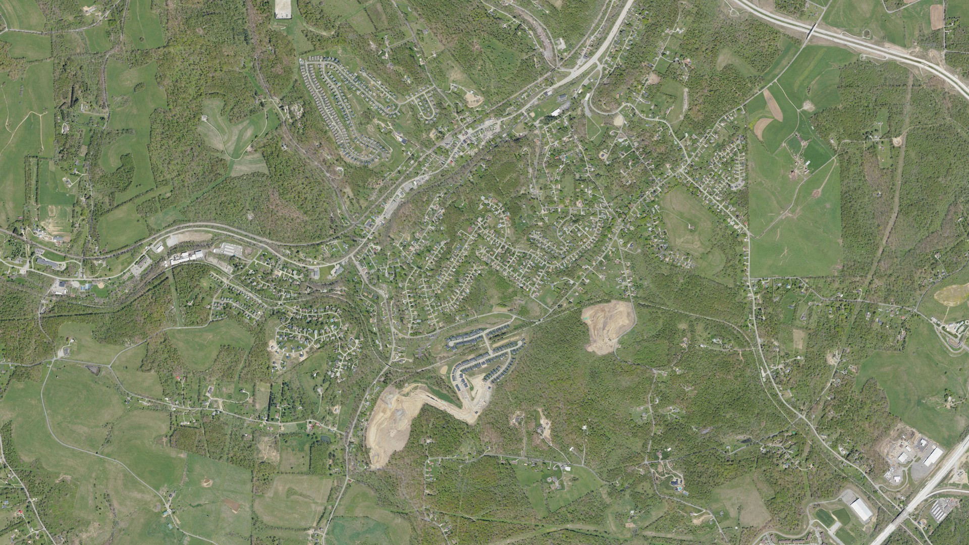 Natural-color aerial photograph of land around Cecil-Bishop, Pennsylvania