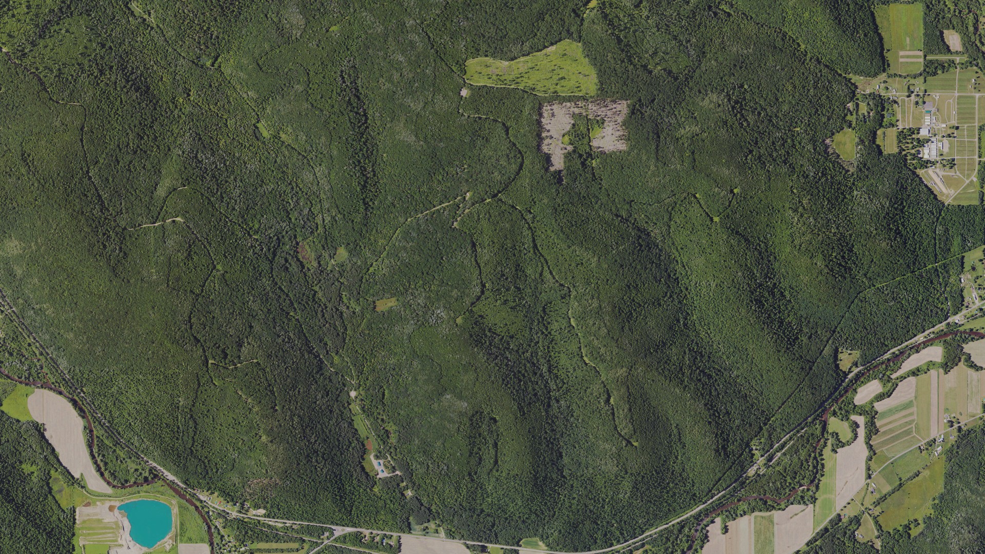 Natural-color aerial photograph of land around Pittsfield, Pennsylvania