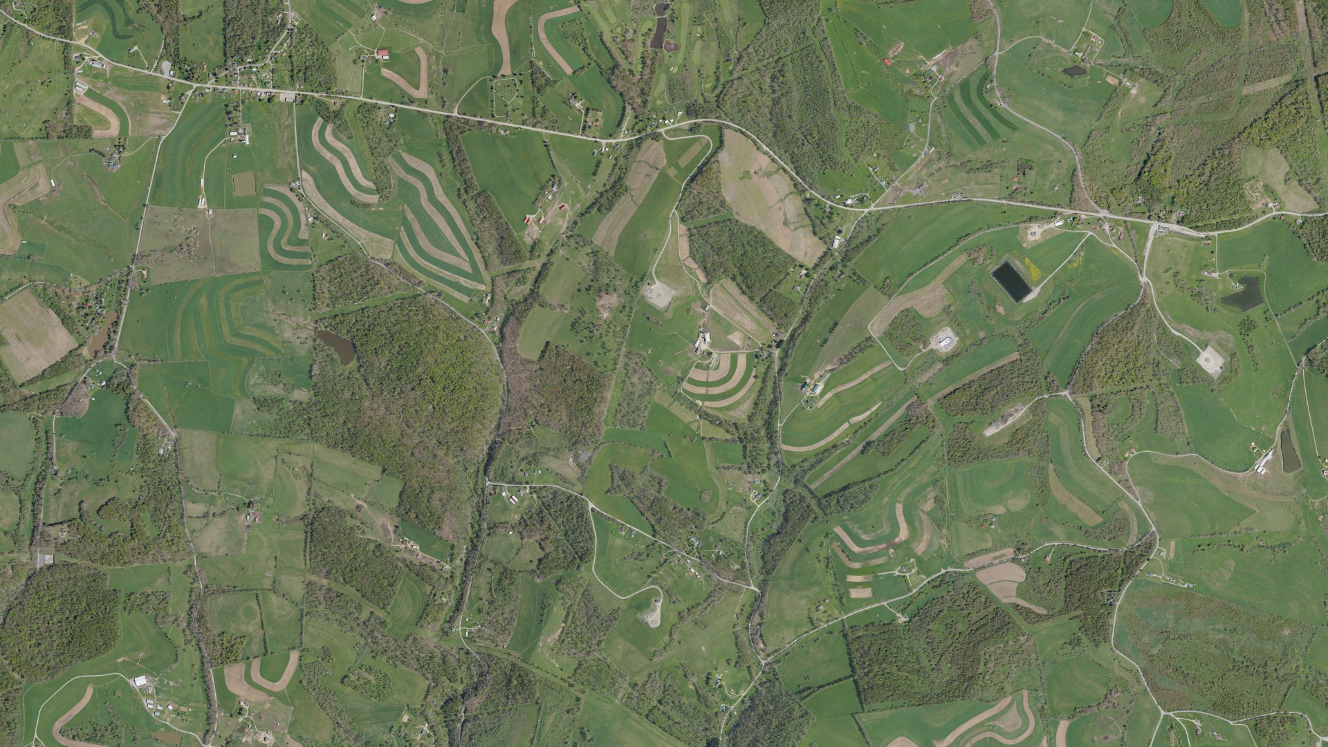 Natural-color aerial photograph of land around Independence, Pennsylvania