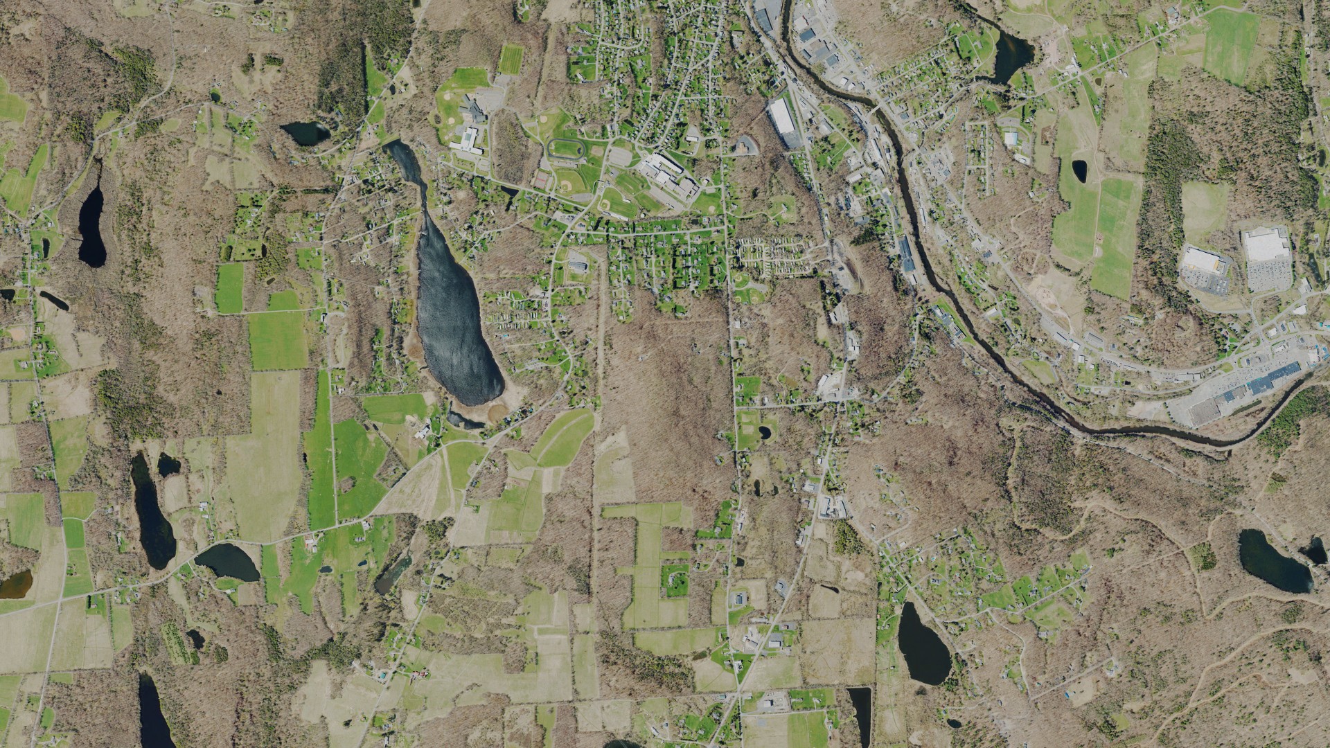 Aerial view of land around Texas, Pennsylvania