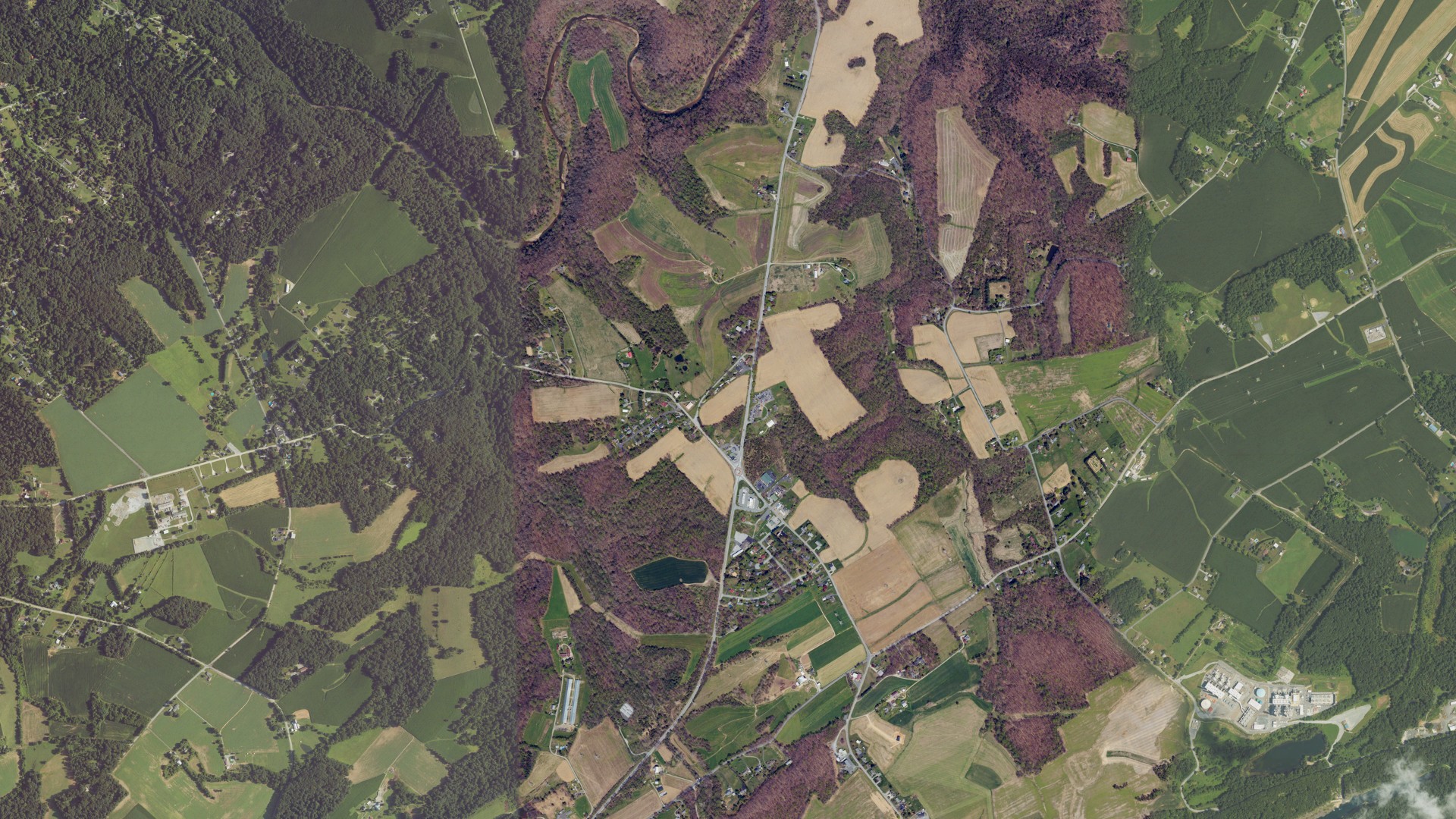 Aerial view of land around Peach Bottom, Pennsylvania