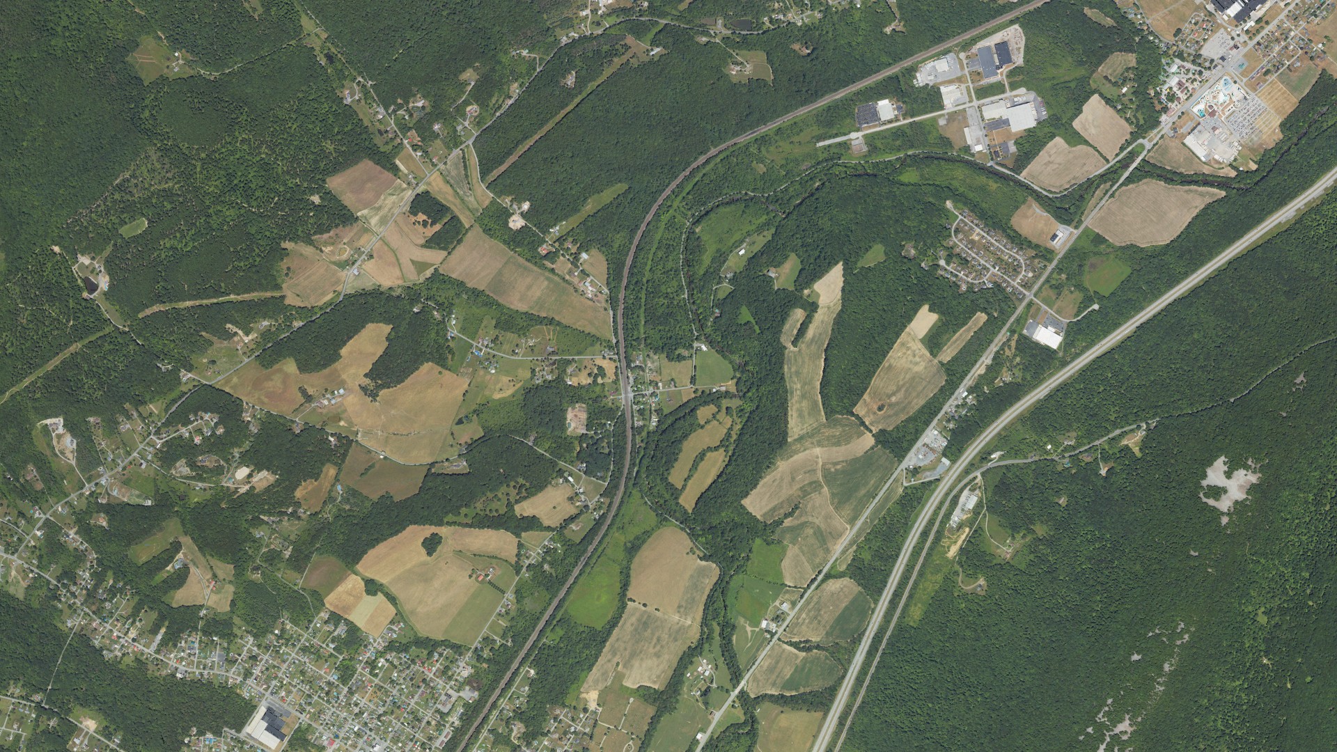 Natural-color aerial photograph of land around Fostoria, Pennsylvania