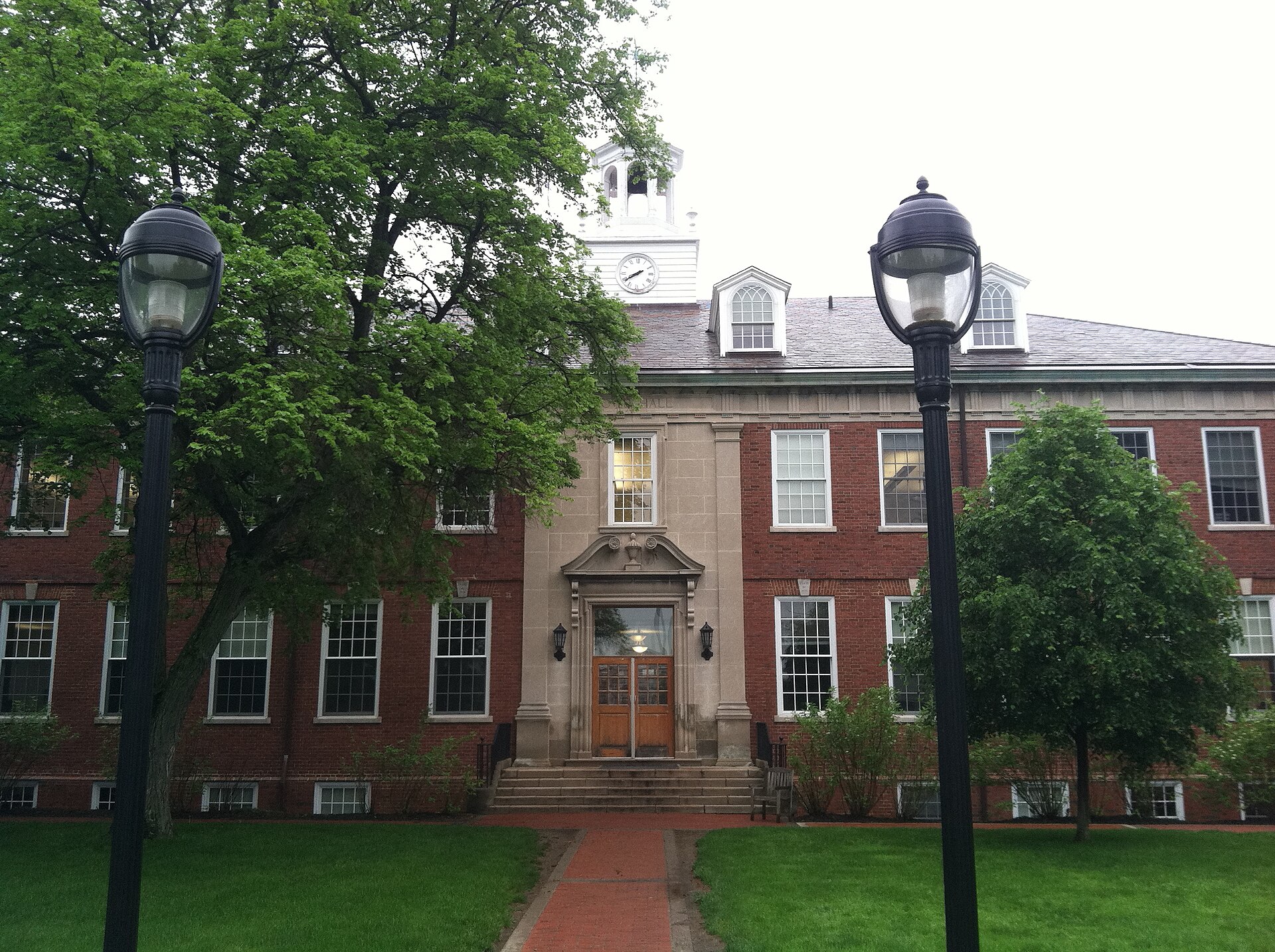 Rowe Hall is Shady Side Academy's main academic and administrative building. Façade depicted — Fox Chapel, Pennsylvania