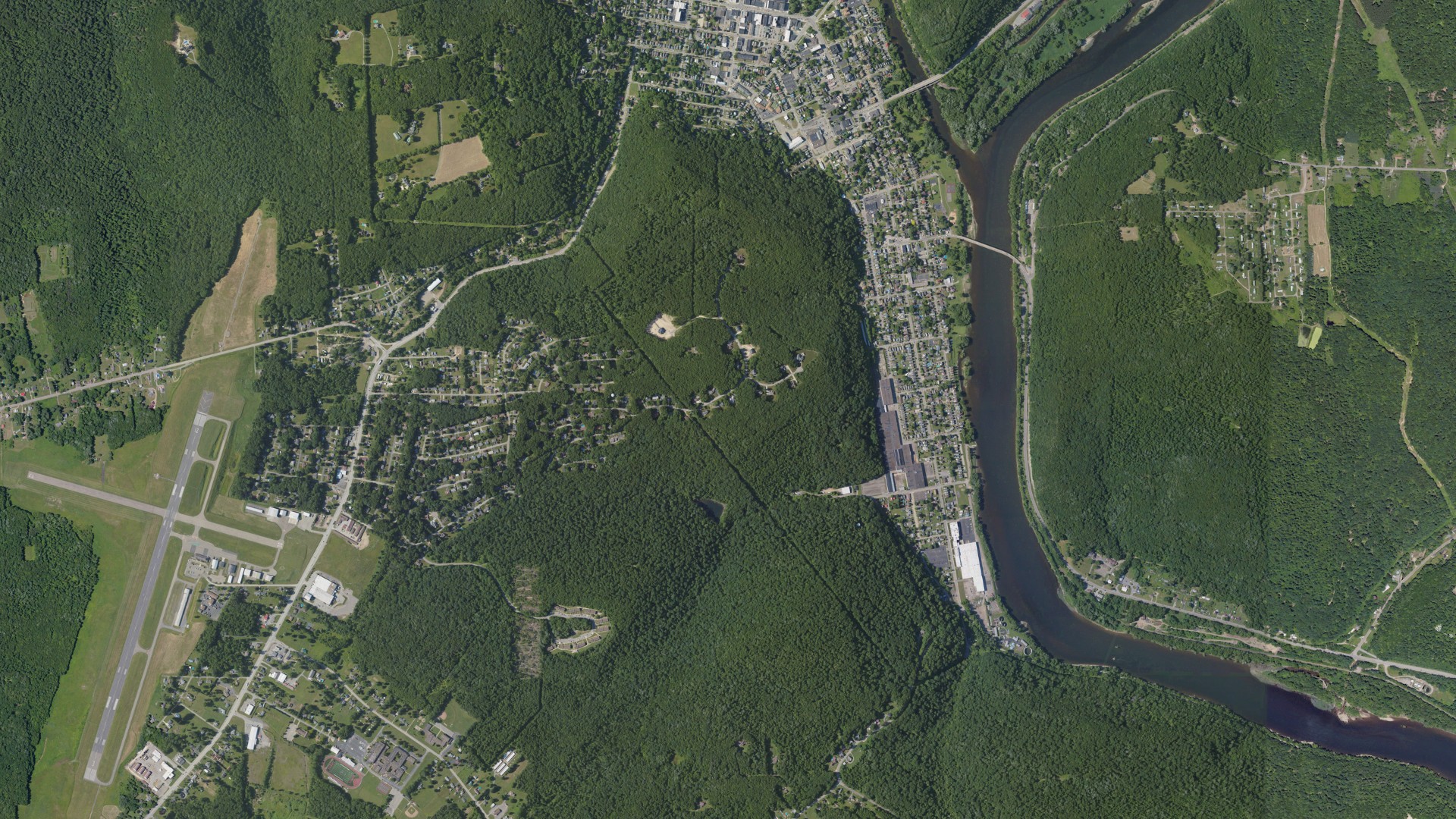 Aerial view of land around Franklin, Pennsylvania