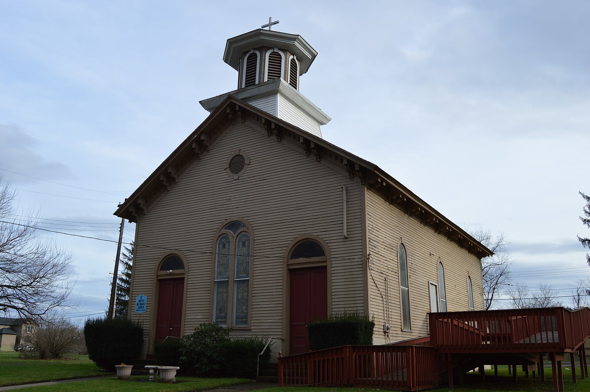 Western side and front of the Smiths Ferry United Methodist Church, located at 110 Liberty Avenue in Glasgow, Pennsylvania, United States.