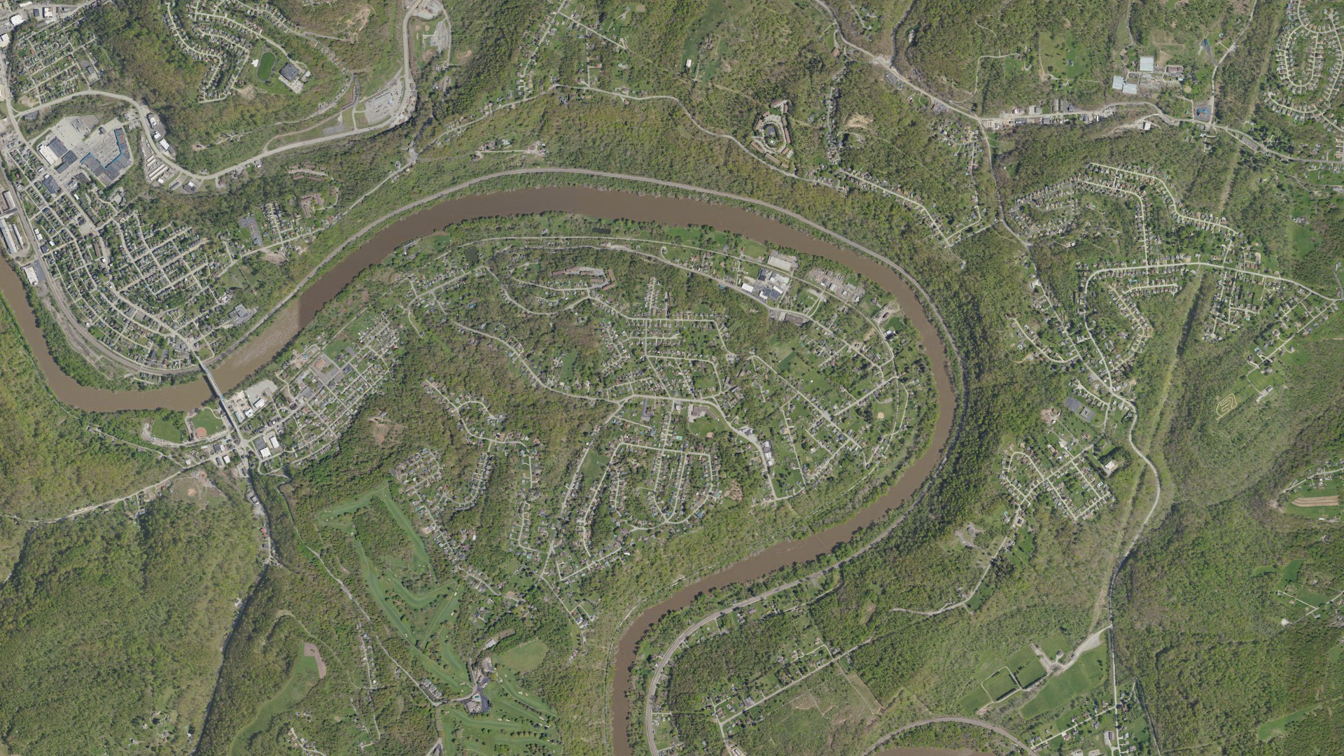 Natural-color aerial photograph of land around Greenock, Pennsylvania