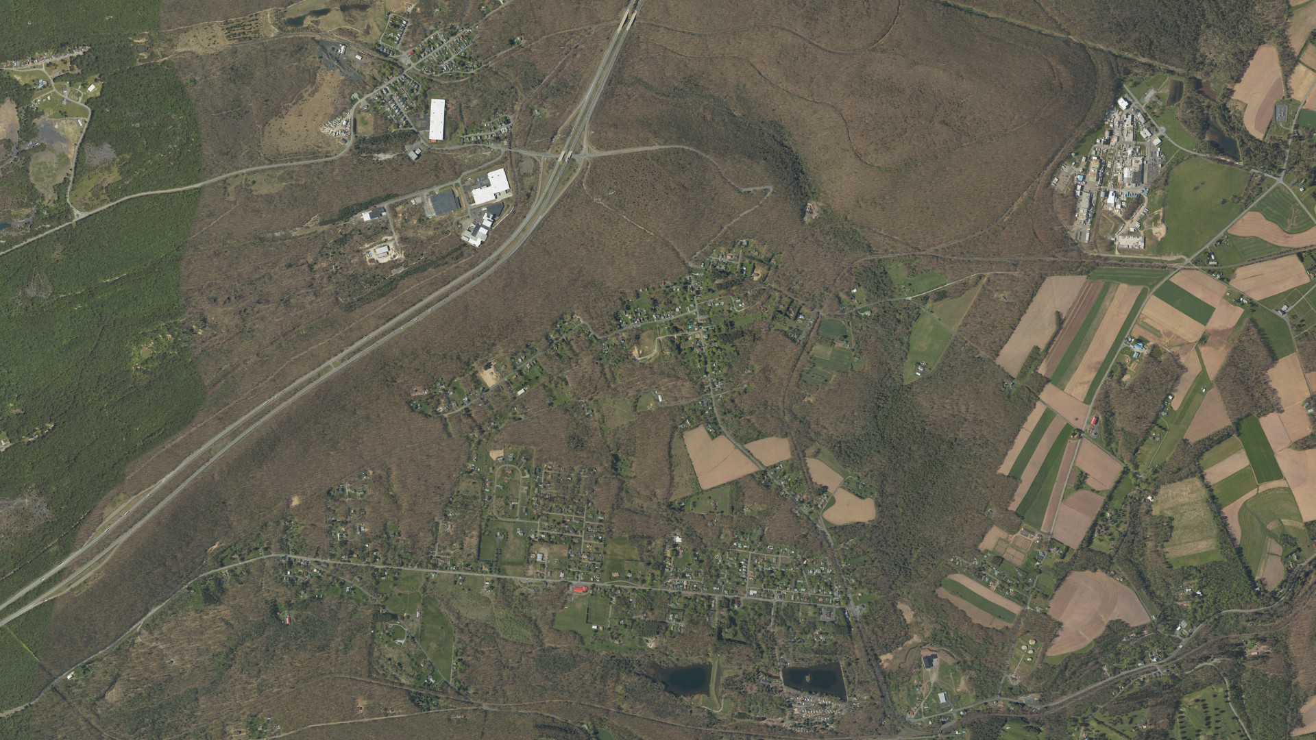 Natural-color aerial photograph of land around Grier City, Pennsylvania