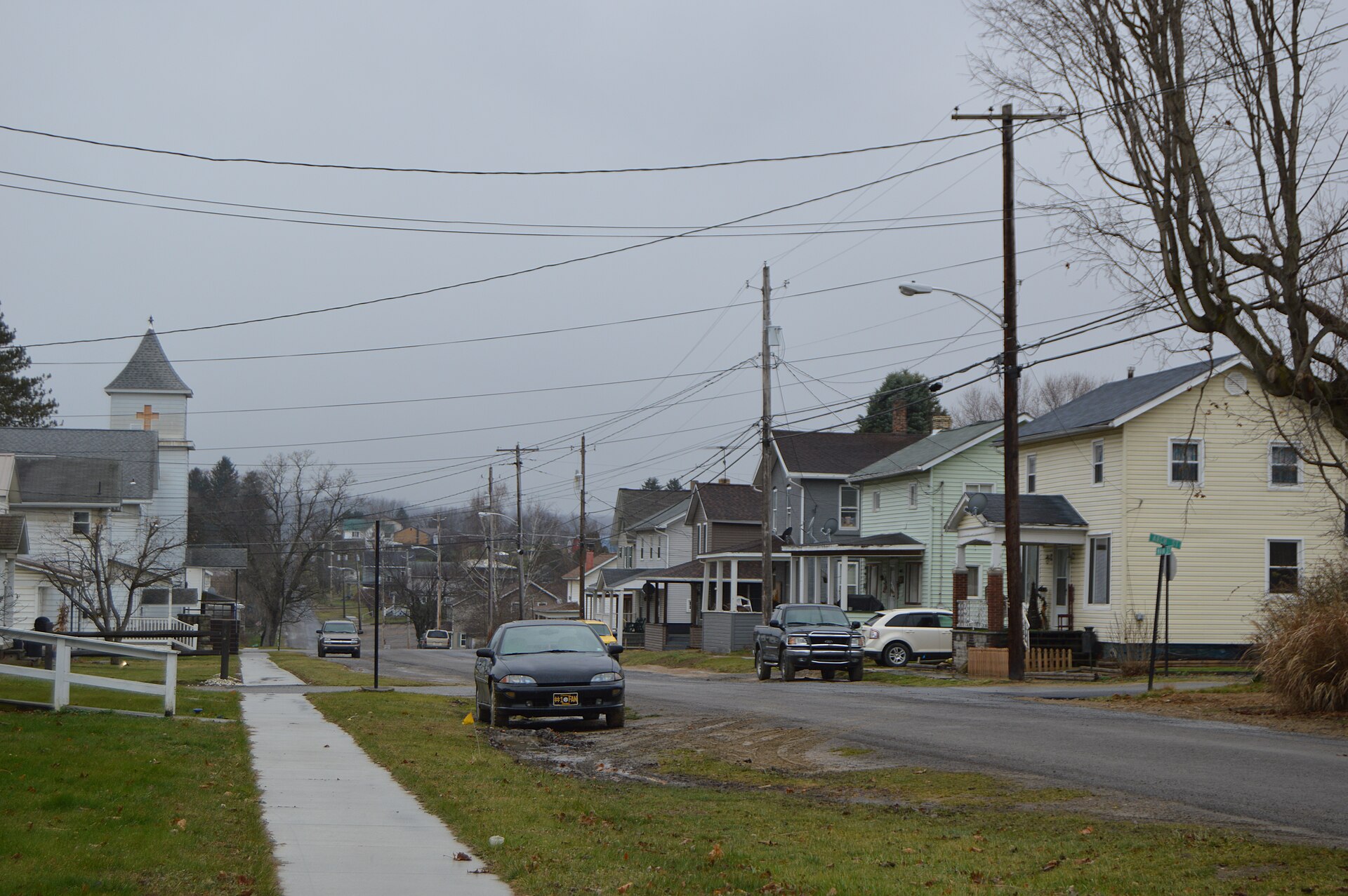 Looking westward on Main Street from the Chestnut Street intersection in Hawthorn, Pennsylvania, United States.