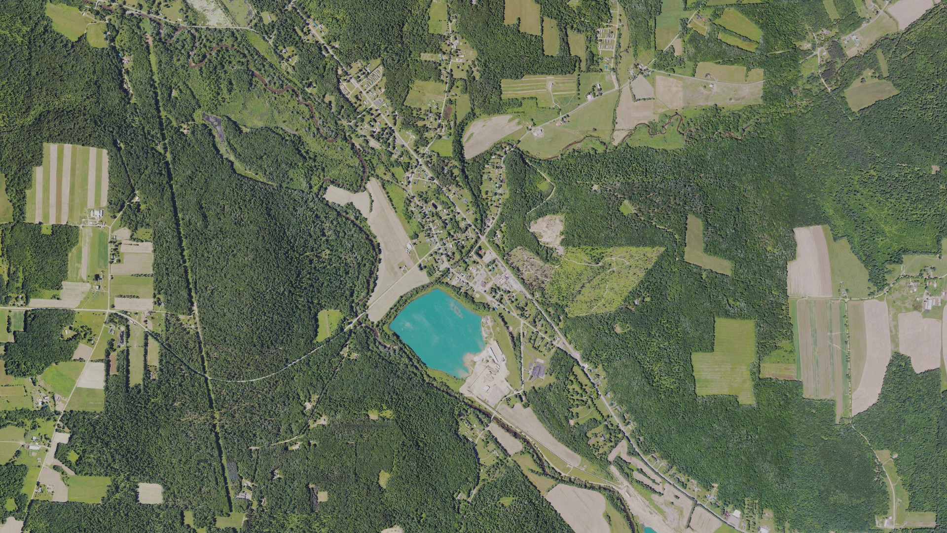 Natural-color aerial photograph of land around Hydetown, Pennsylvania