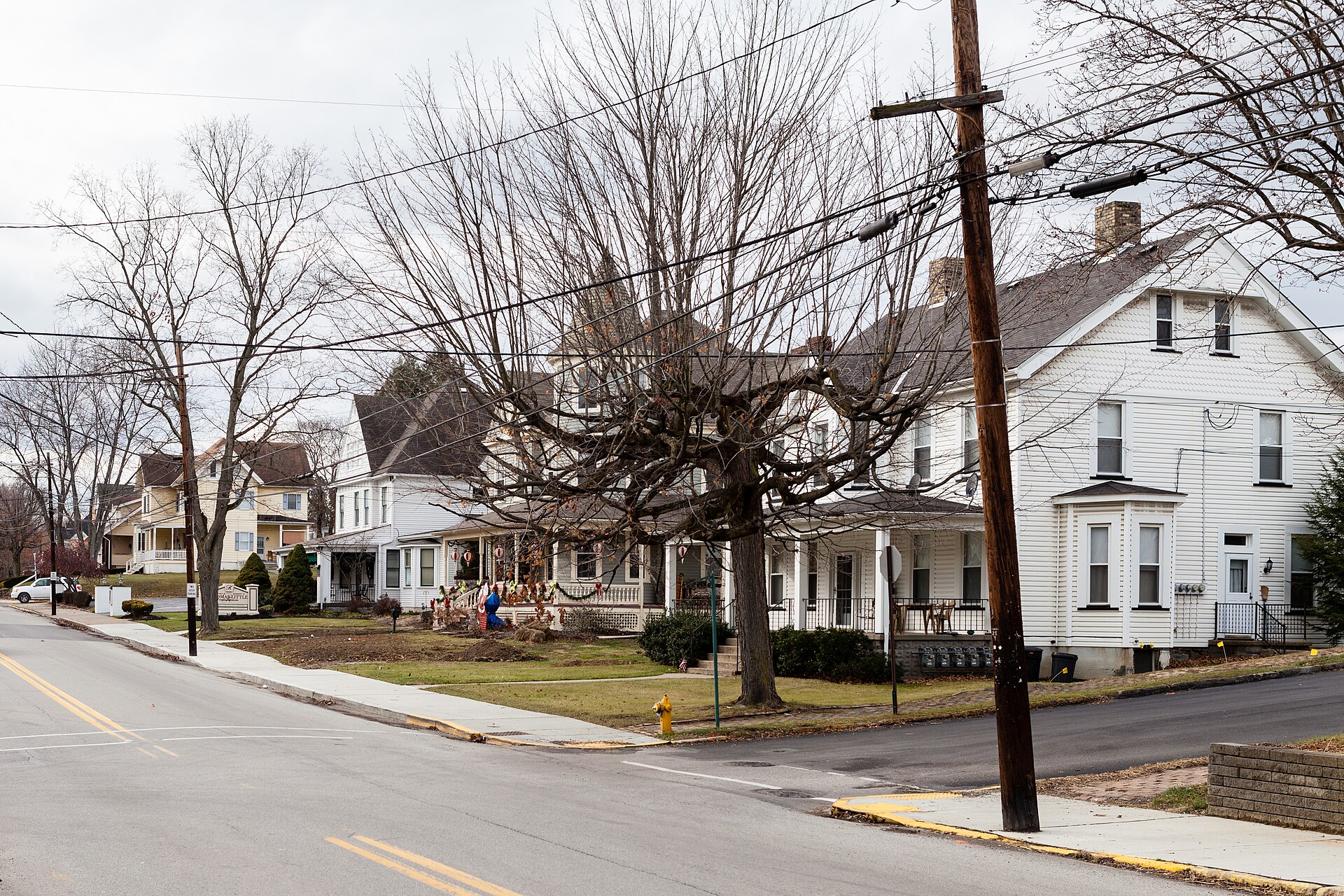 Looking west on W. Lincoln Ave near 3rd St, McDonald, Pennsylvania.