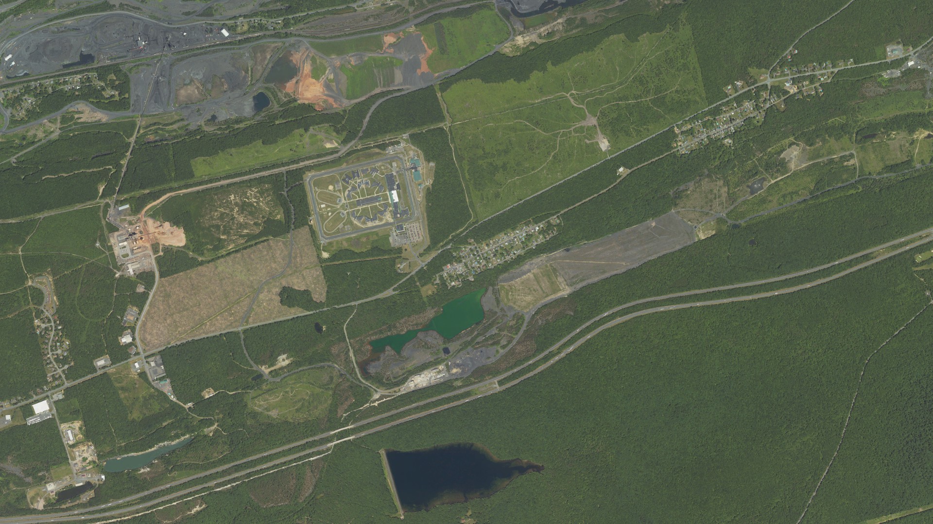 Natural-color aerial photograph of land around Morea, Pennsylvania
