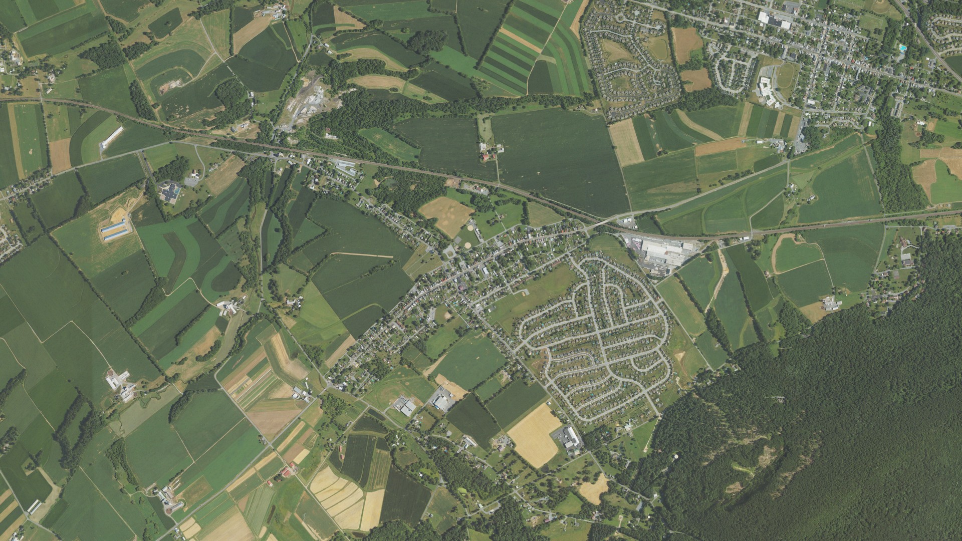 Natural-color aerial photograph of land around Newmanstown, Pennsylvania
