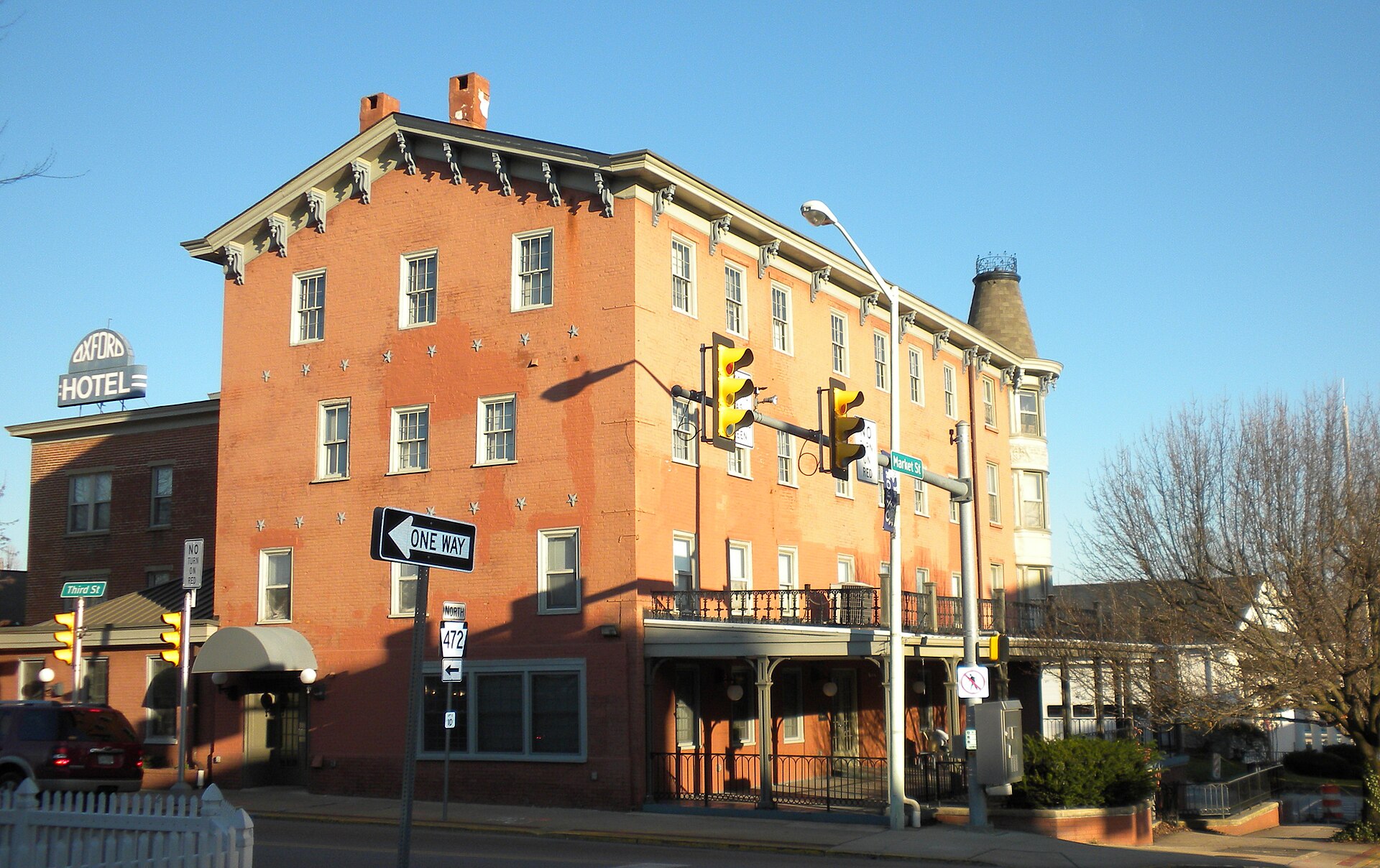 Oxford Hotel in Oxford, PA in Chester County. On NRHP. This is my own work donated to the public domain. — Pennsylvania