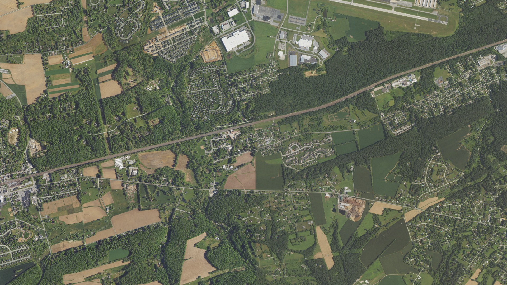 Natural-color aerial photograph of land around Pomeroy, Pennsylvania