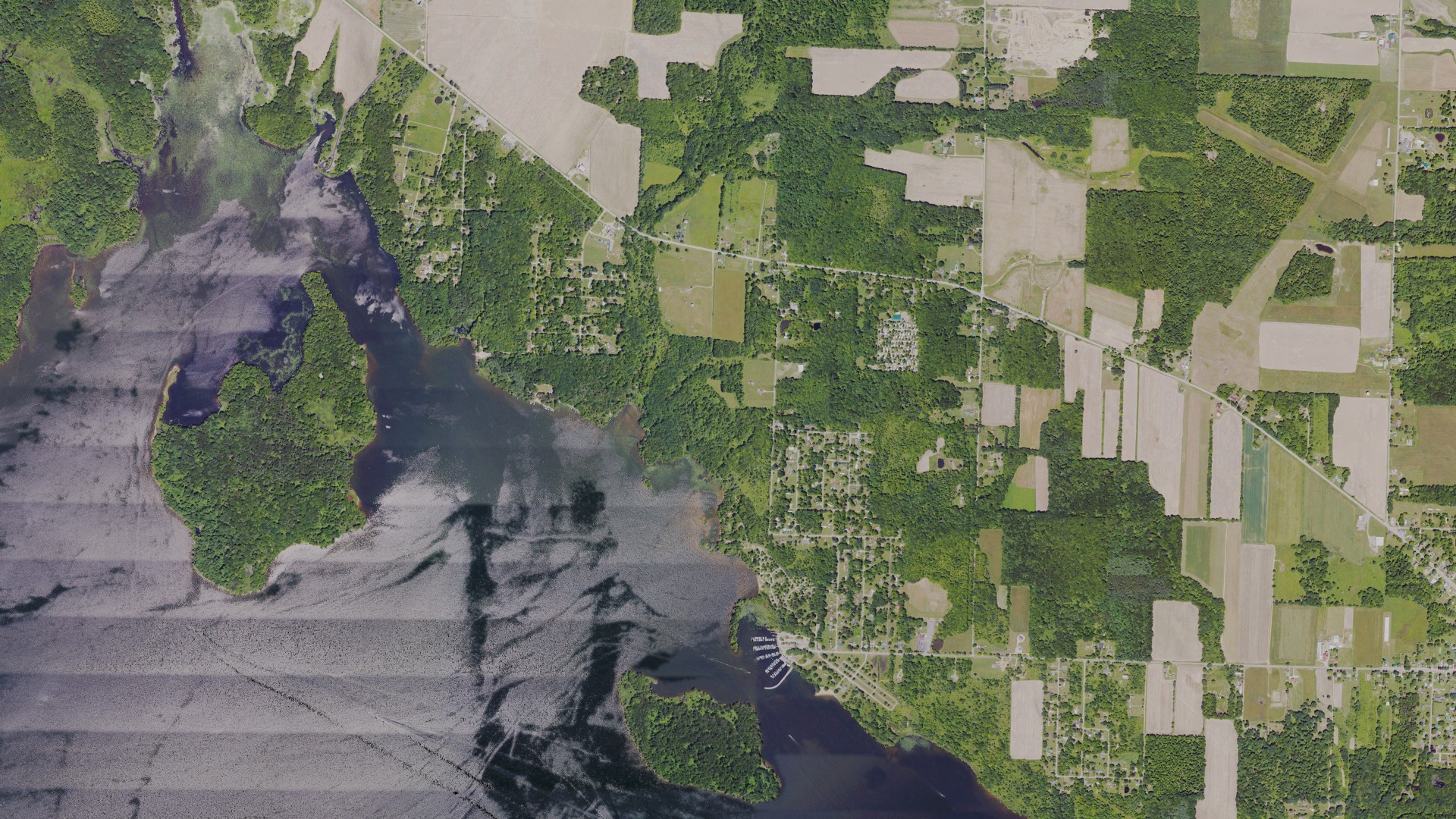 Natural-color aerial photograph of land around Pymatuning North, Pennsylvania
