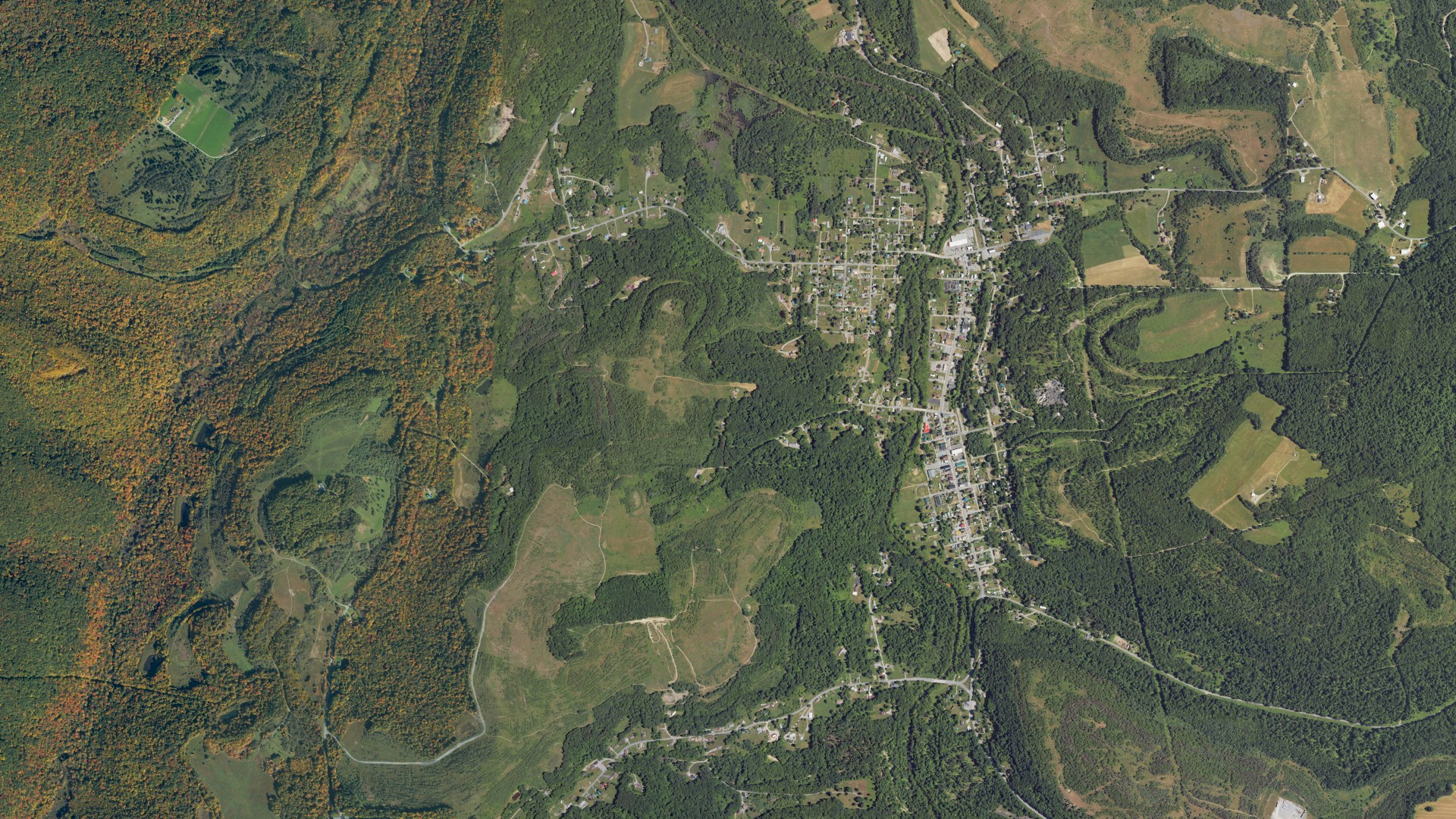 Natural-color aerial photograph of land around Rosebud, Pennsylvania
