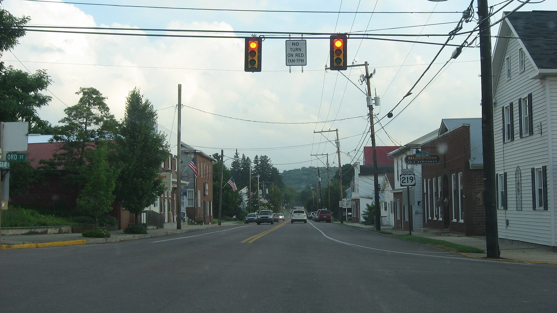 Looking southward on Grant Street (U.S. Route 219) from the Ord Street (Route 669) intersection in Salisbury, Pennsylvania, United States.
