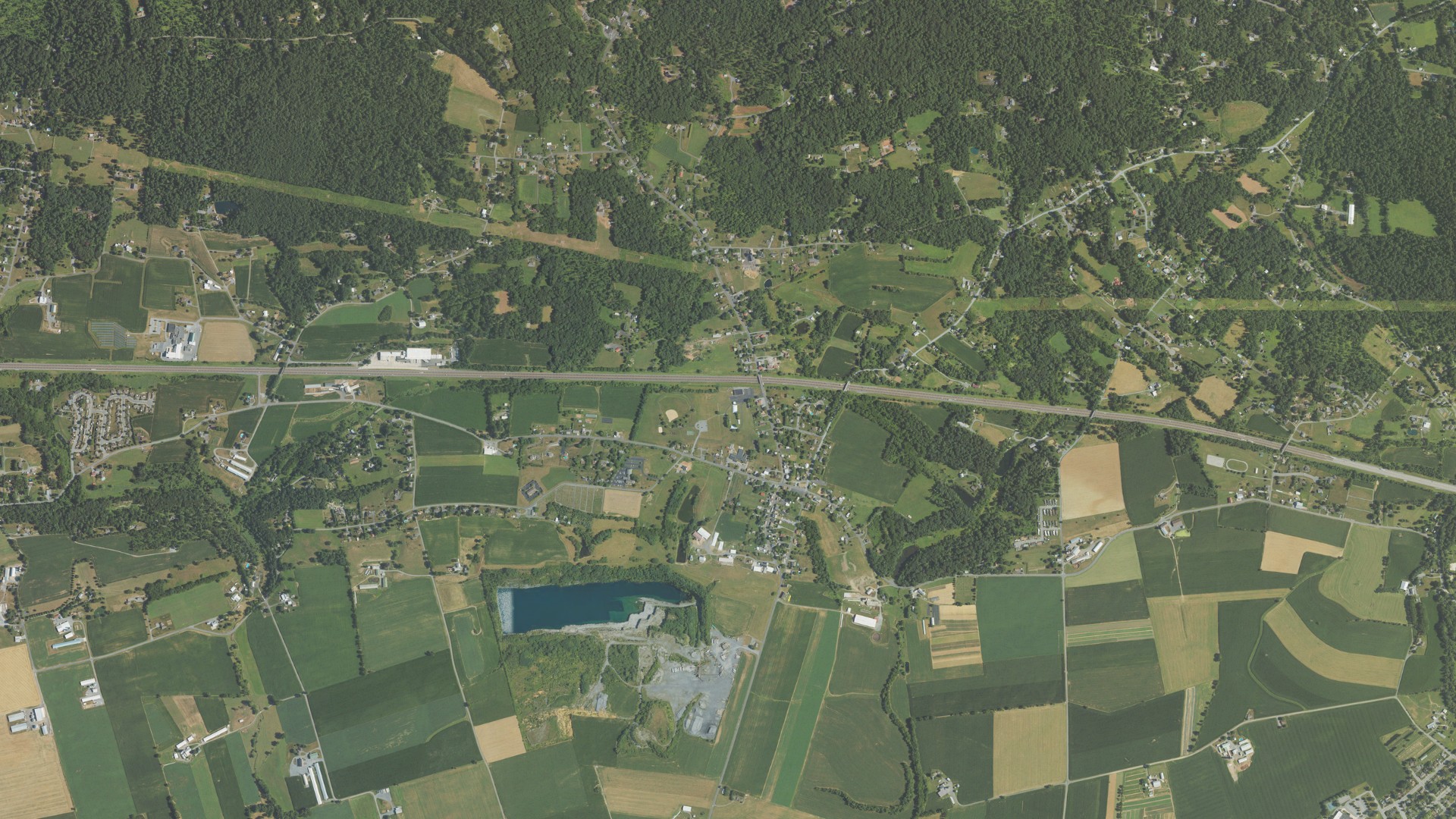 Natural-color aerial photograph of land around Schoeneck, Pennsylvania