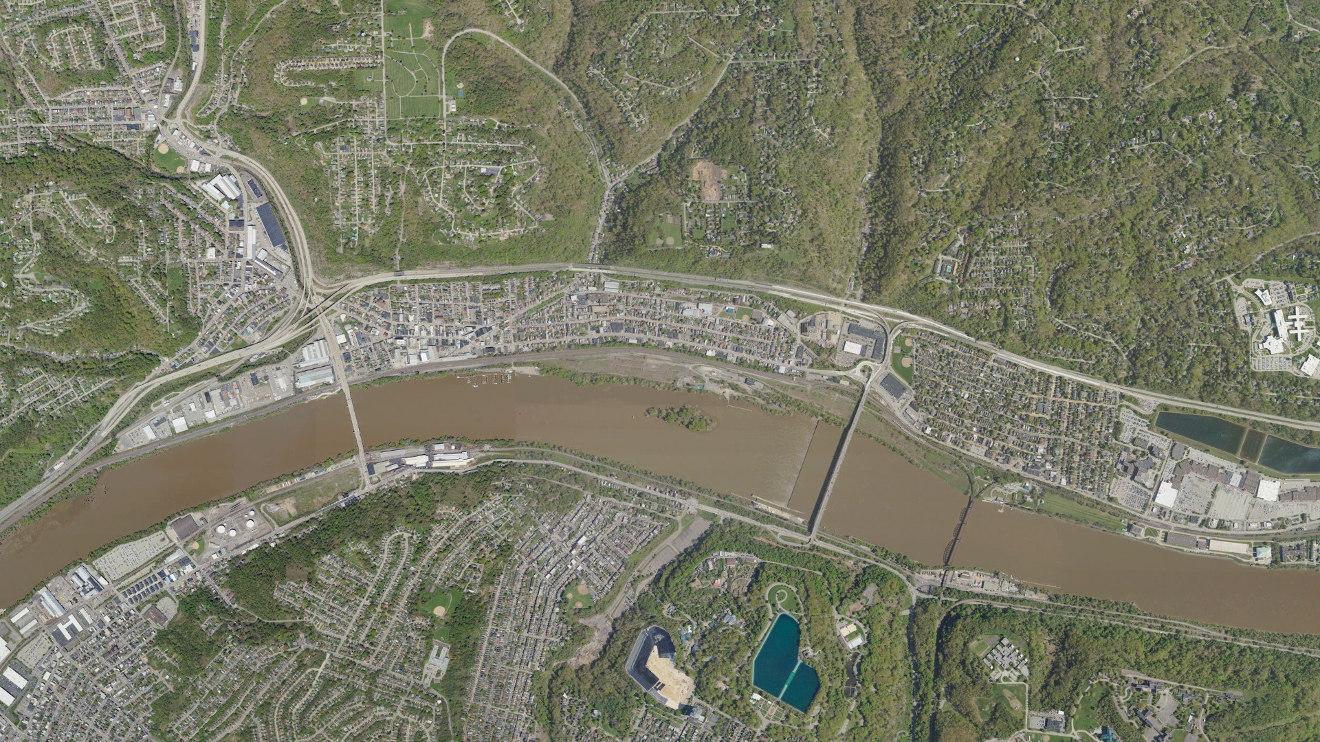 Natural-color aerial photograph of land around Sharpsburg, Pennsylvania