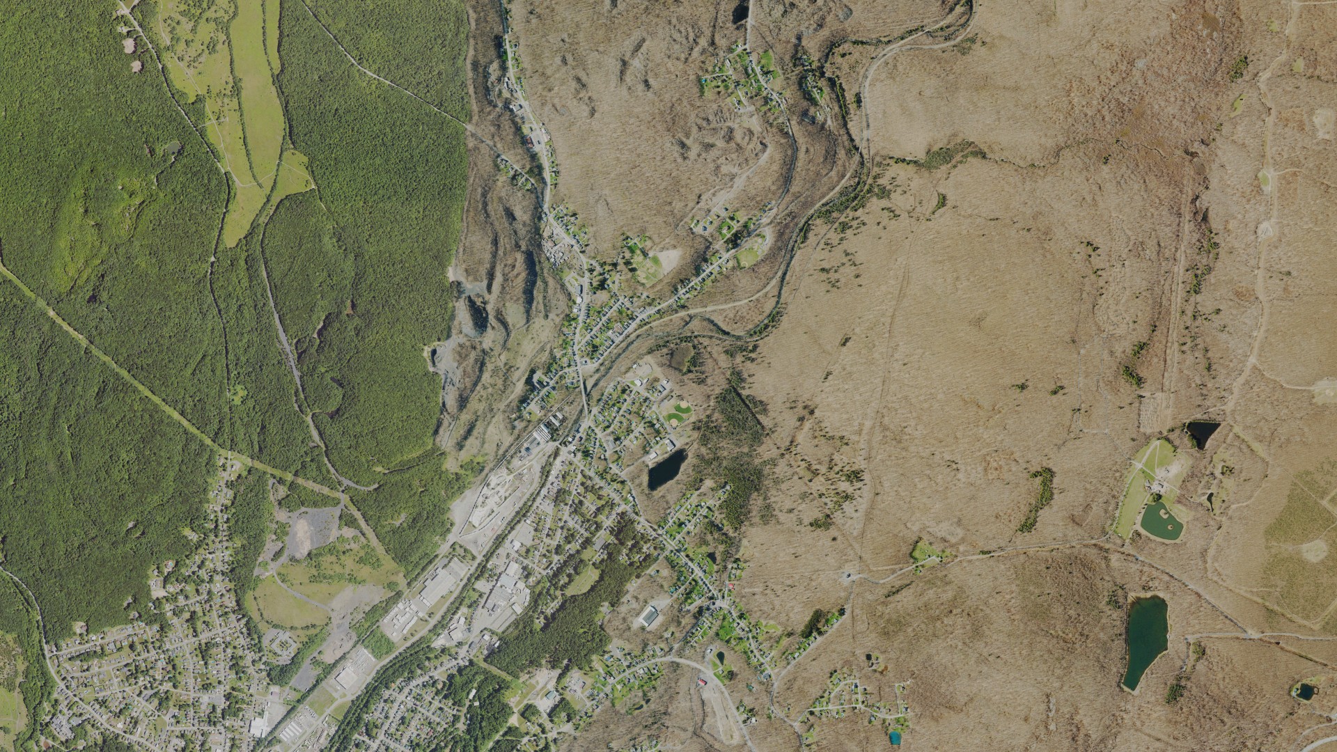 Natural-color aerial photograph of land around Simpson, Pennsylvania