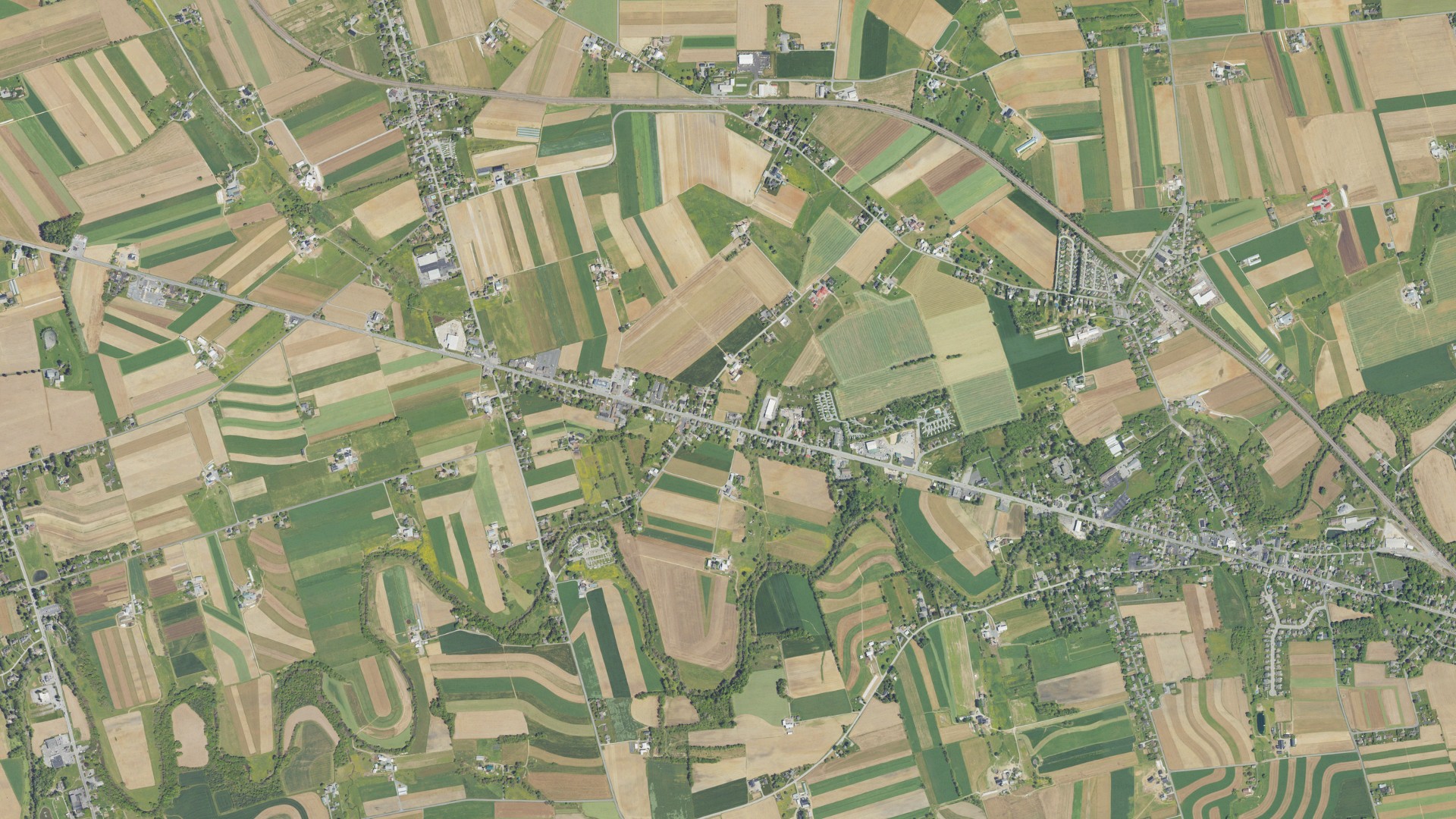 Natural-color aerial photograph of land around Soudersburg, Pennsylvania