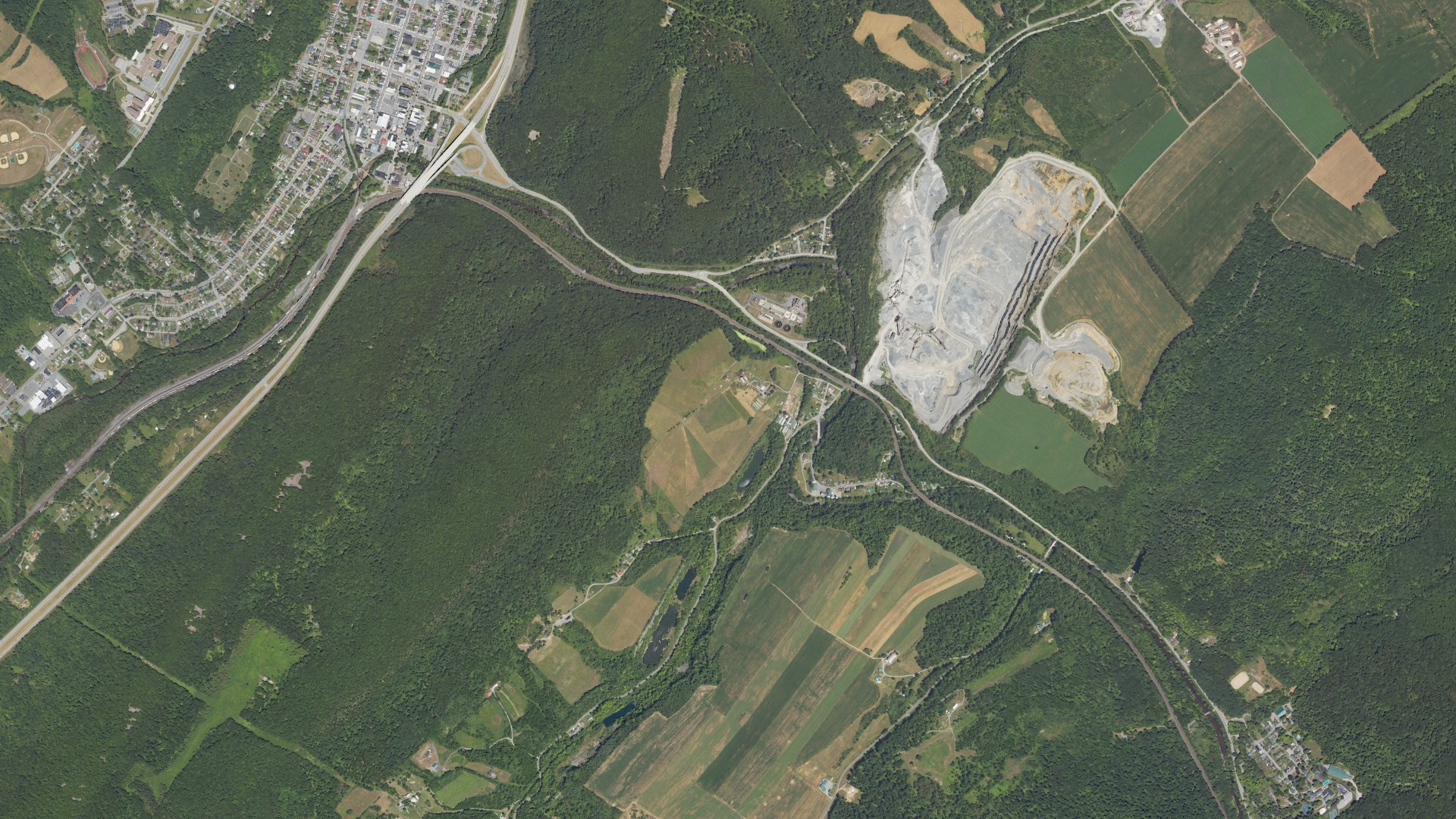 Natural-color aerial photograph of land around Tyrone Forge, Pennsylvania