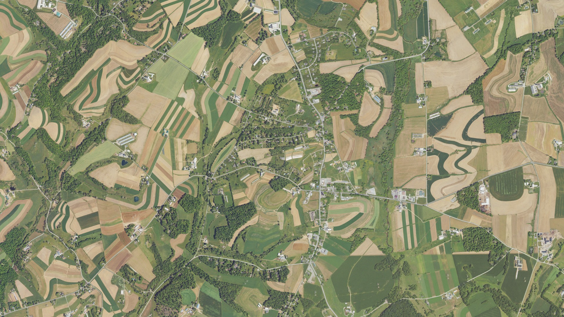 Natural-color aerial photograph of land around Wakefield, Pennsylvania
