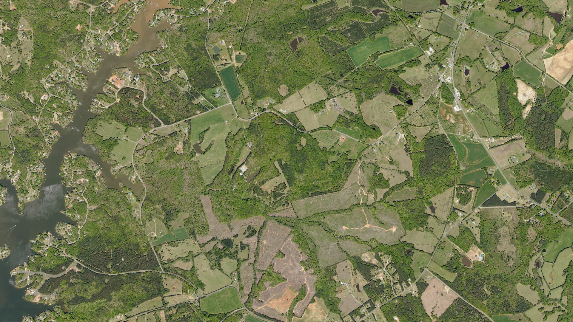 Natural-color aerial photograph of land around Antreville, South Carolina