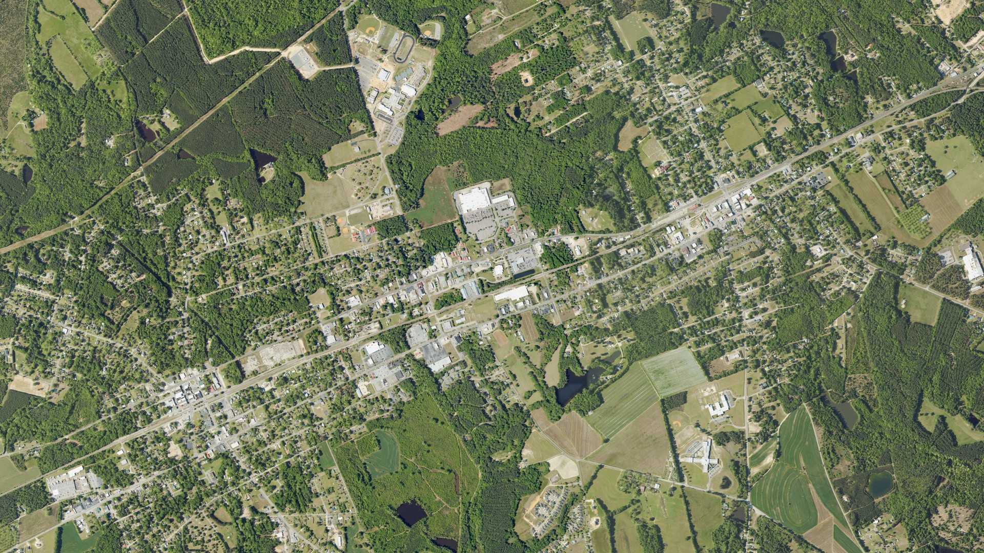 Natural-color aerial photograph of land around Batesburg-Leesville, South Carolina