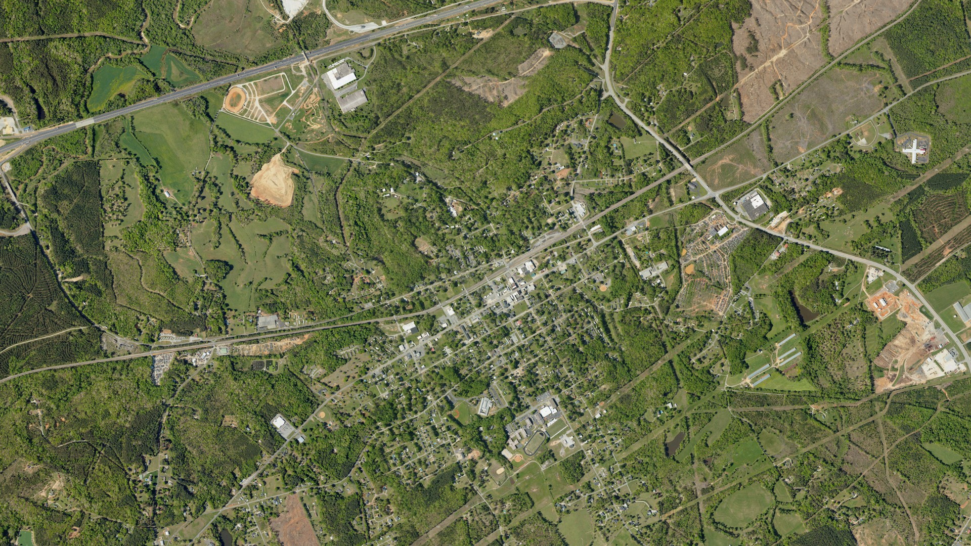 Natural-color aerial photograph of land around Blacksburg, South Carolina